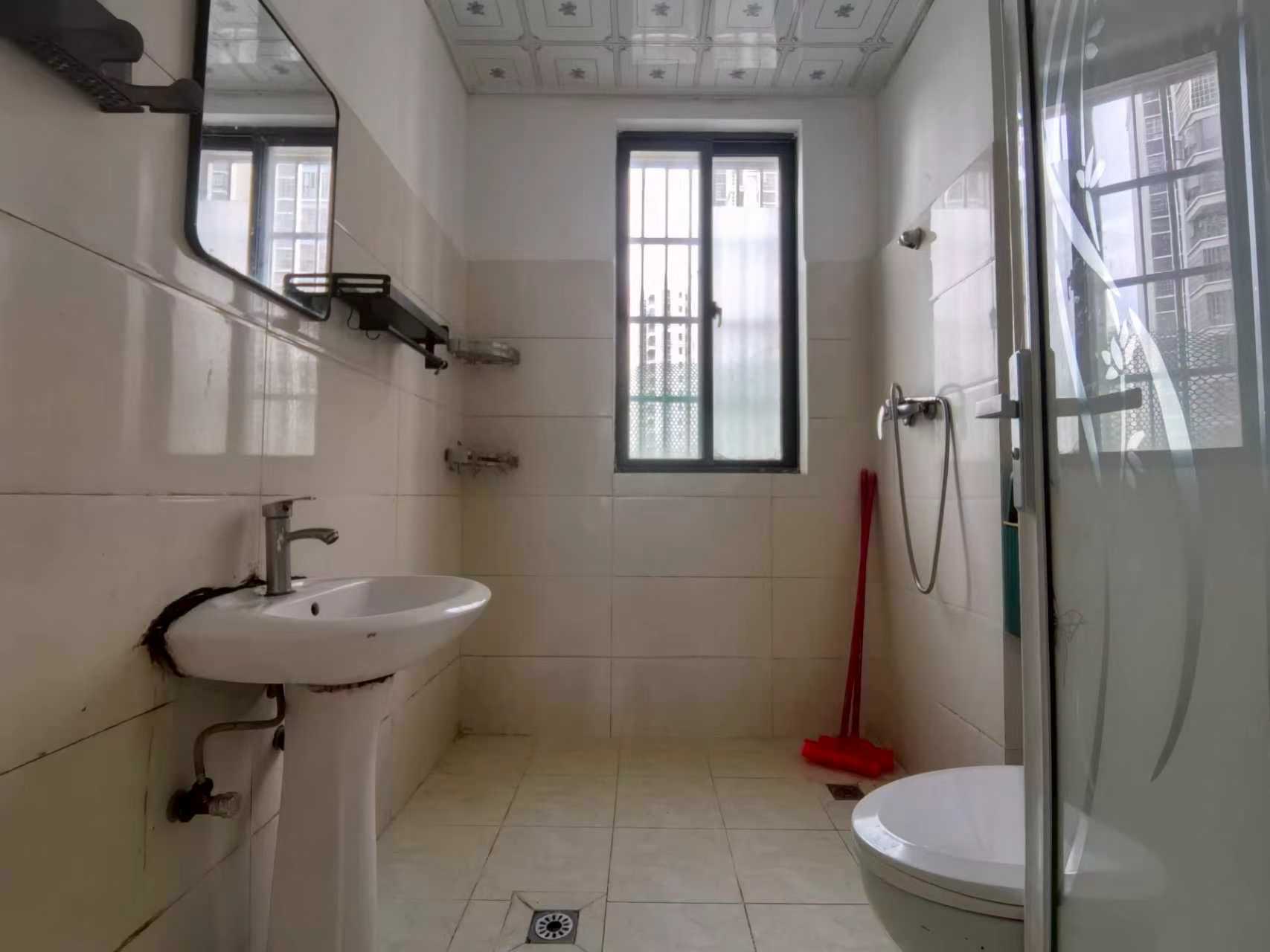 道客和悦坊  3室2厅2卫    2600.0元/月室内图