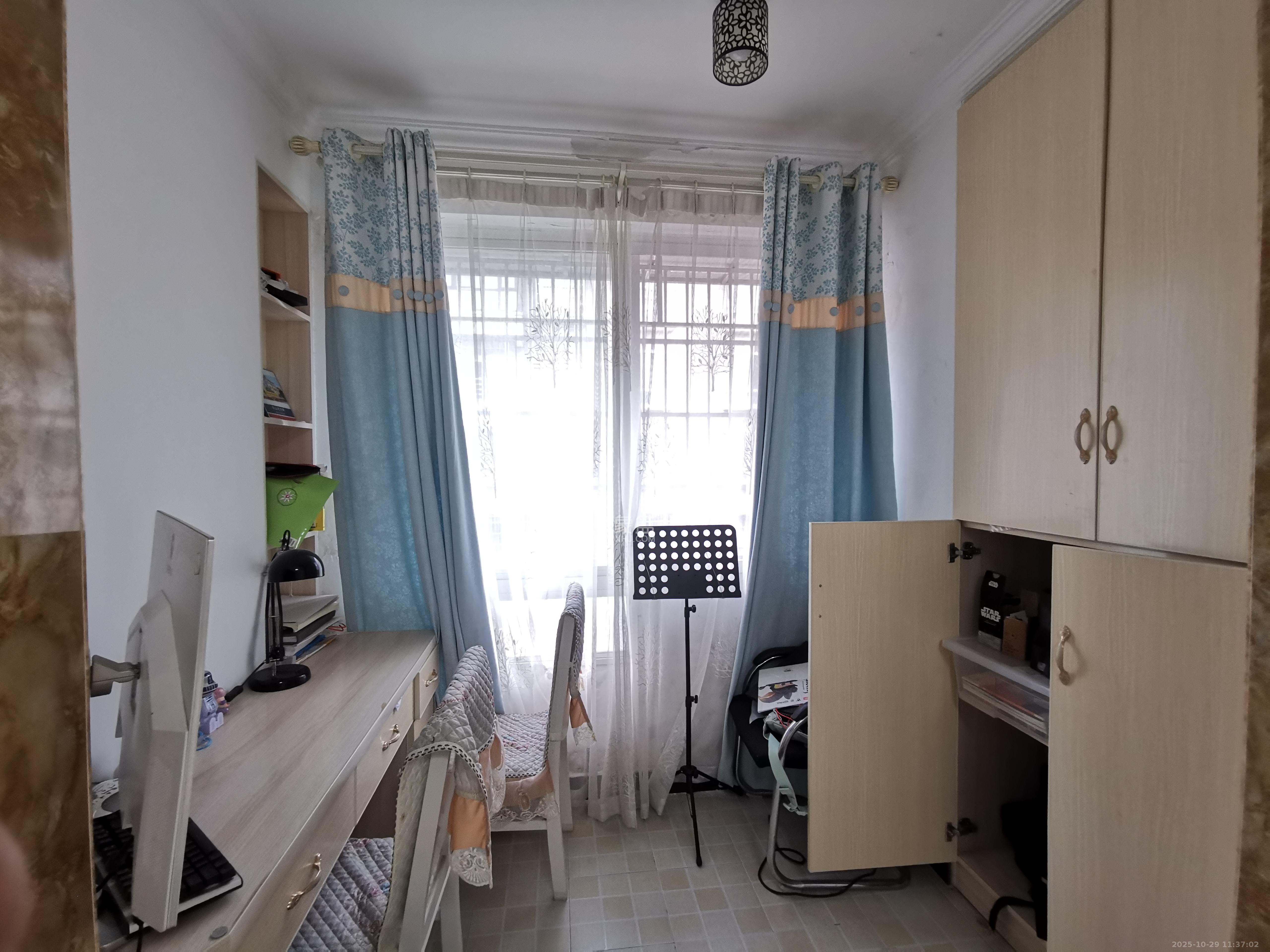 含浦家苑 4室2厅2卫 1680.0元/月 含浦家苑 4室2厅2卫 1680.0元/月室内图