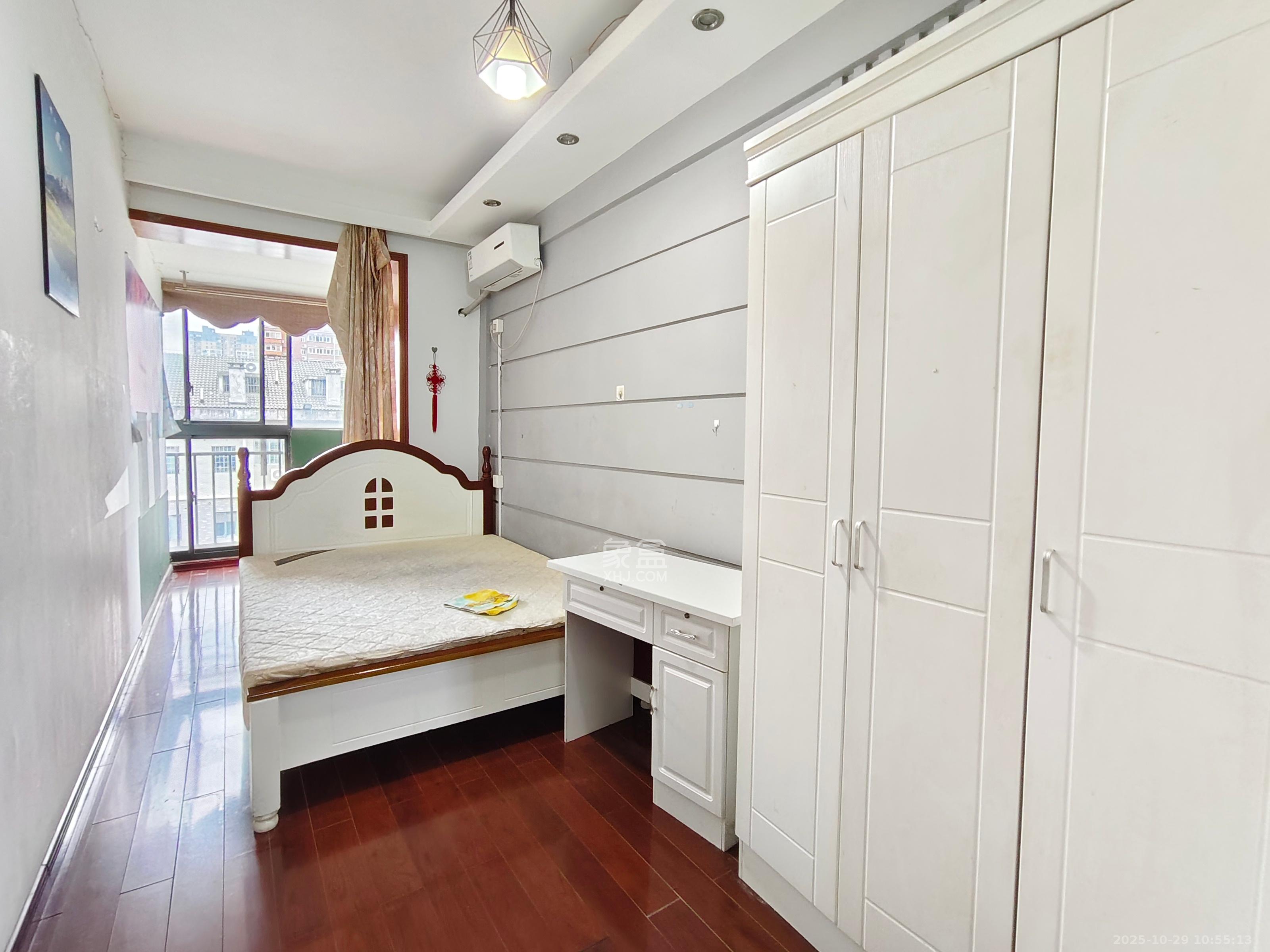 浏阳河畔家园  7室2厅2卫    3700.0元/月室内图