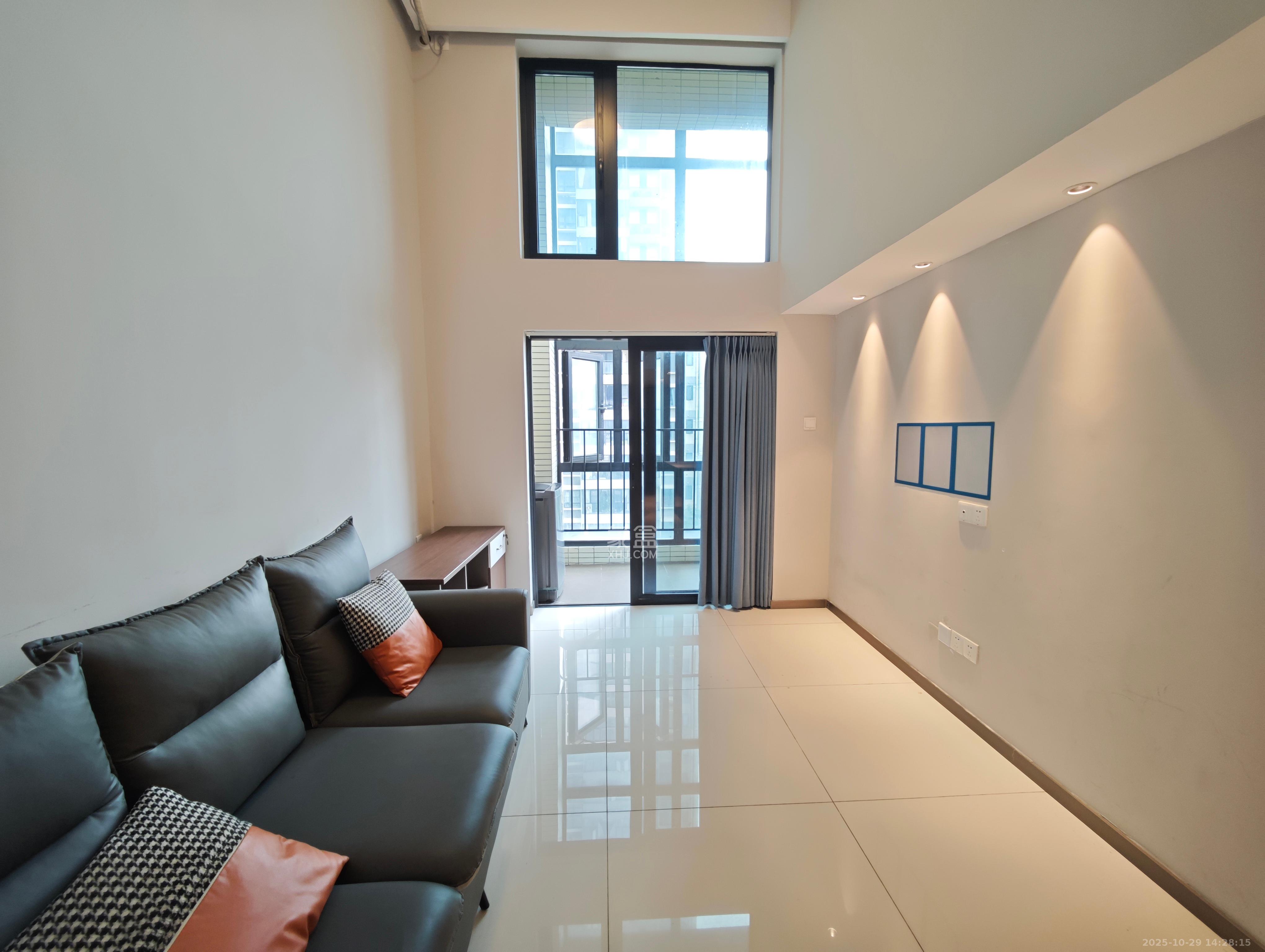 时代年华  3室2厅2卫    1600.0元/月 时代年华  3室2厅2卫    1600.0元/月