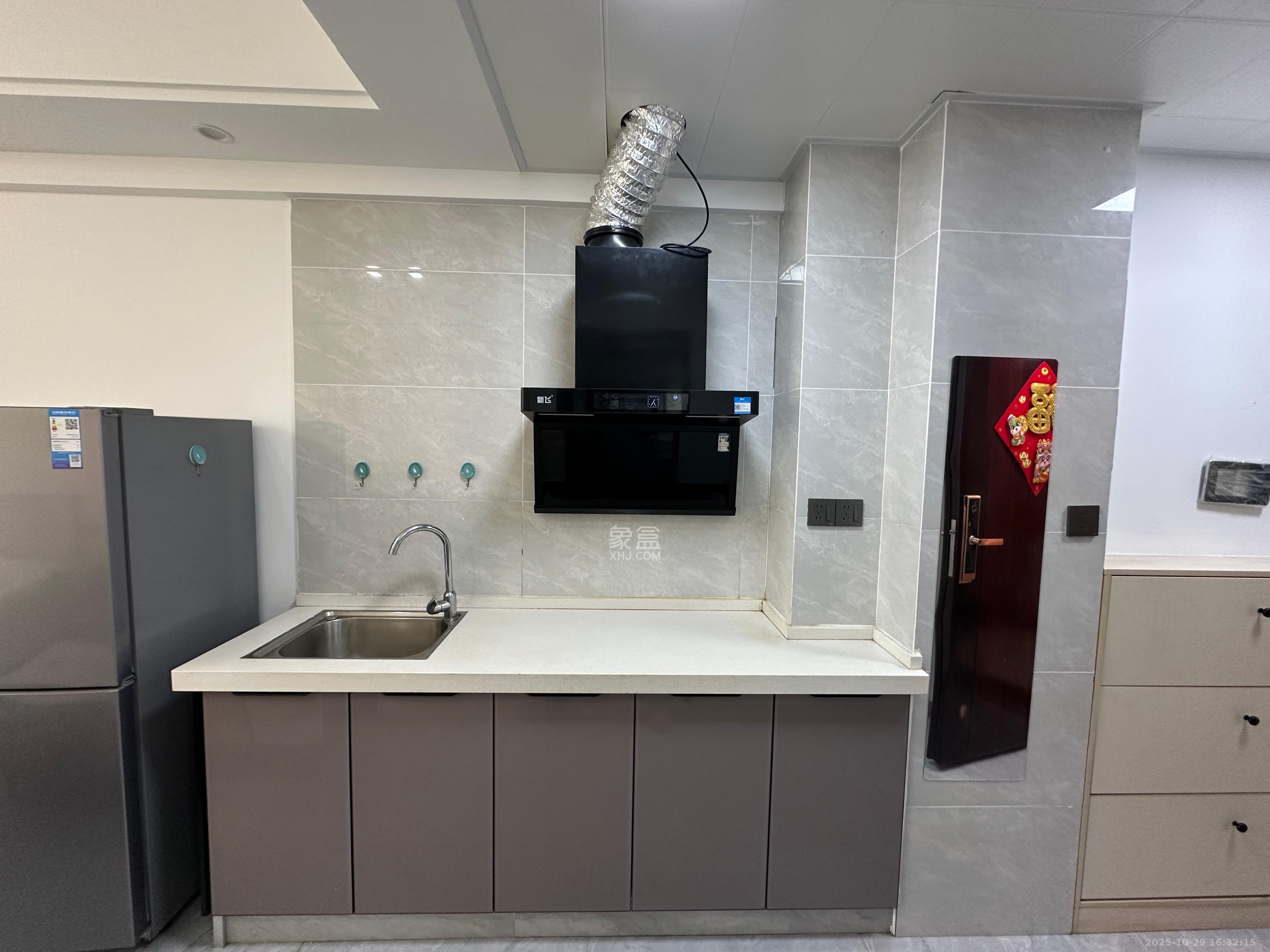 碧桂园印象  1室1厅1卫    1600.0元/月室内图