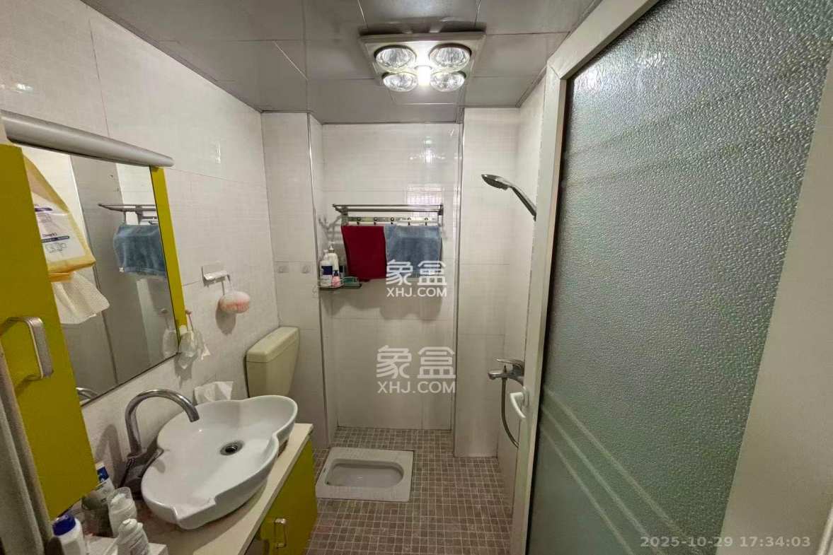 金碧文华  1室1厅1卫    1500.0元/月 金碧文华  1室1厅1卫    1500.0元/月室内图