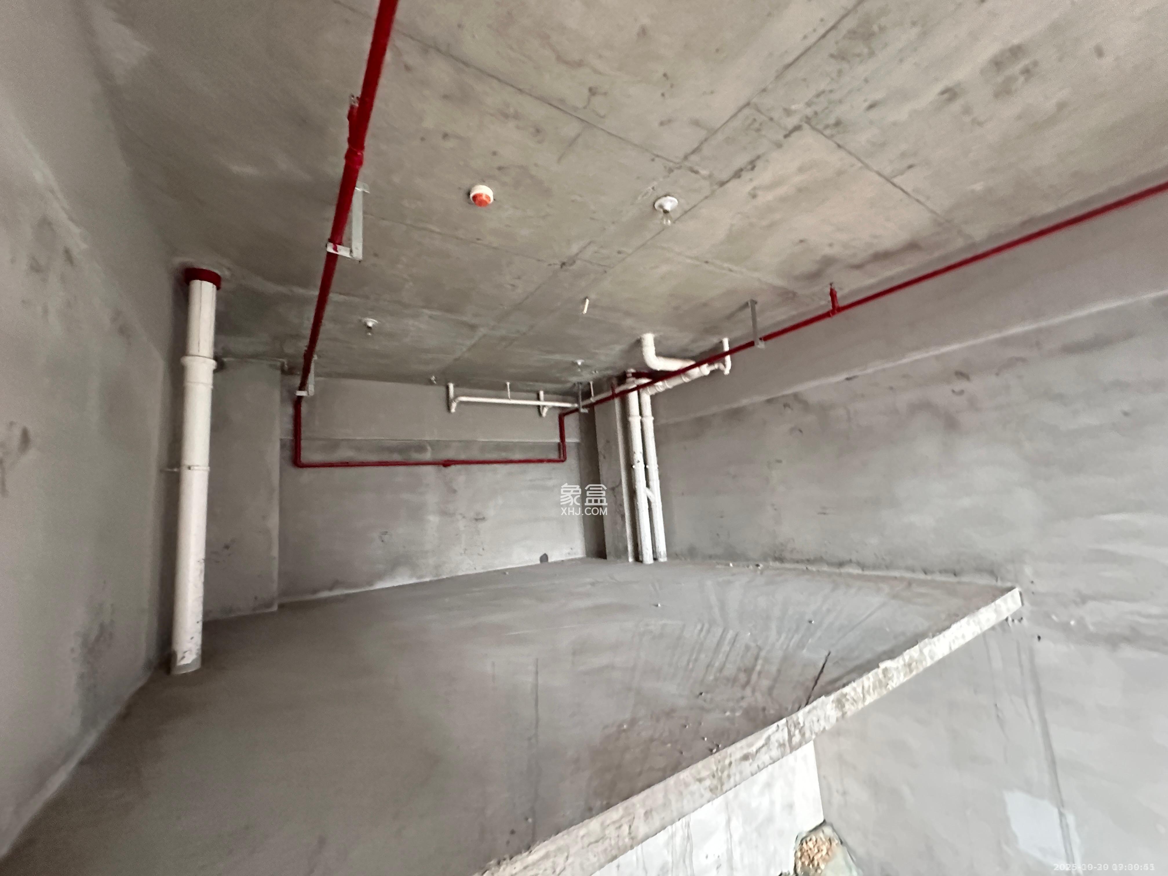 绿地商务广场 1室1厅1卫 800.0元/月 绿地商务广场 1室1厅1卫 800.0元/月室内图