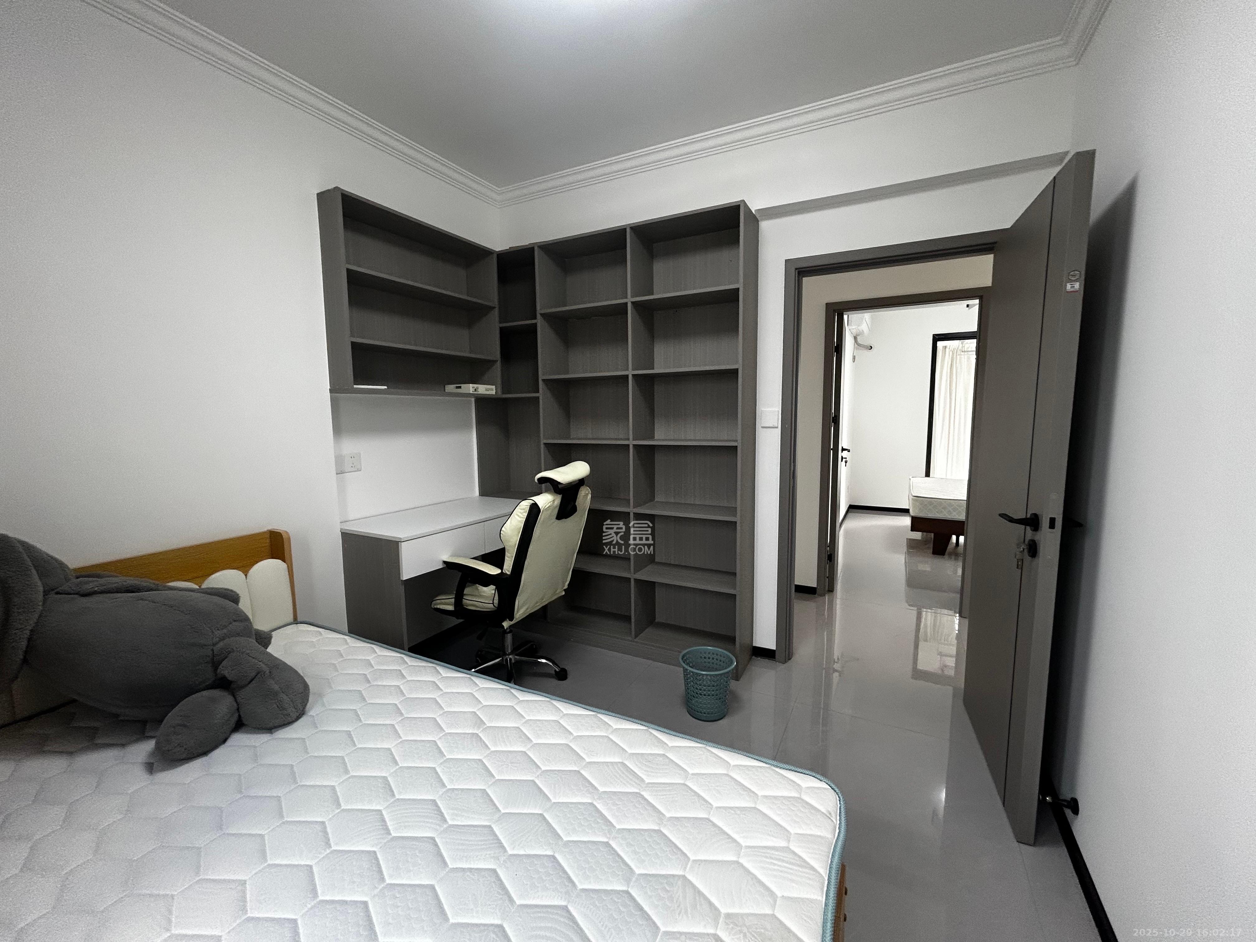 汉唐世家一期  3室2厅2卫    2600.0元/月 汉唐世家一期  3室2厅2卫    2600.0元/月室内图