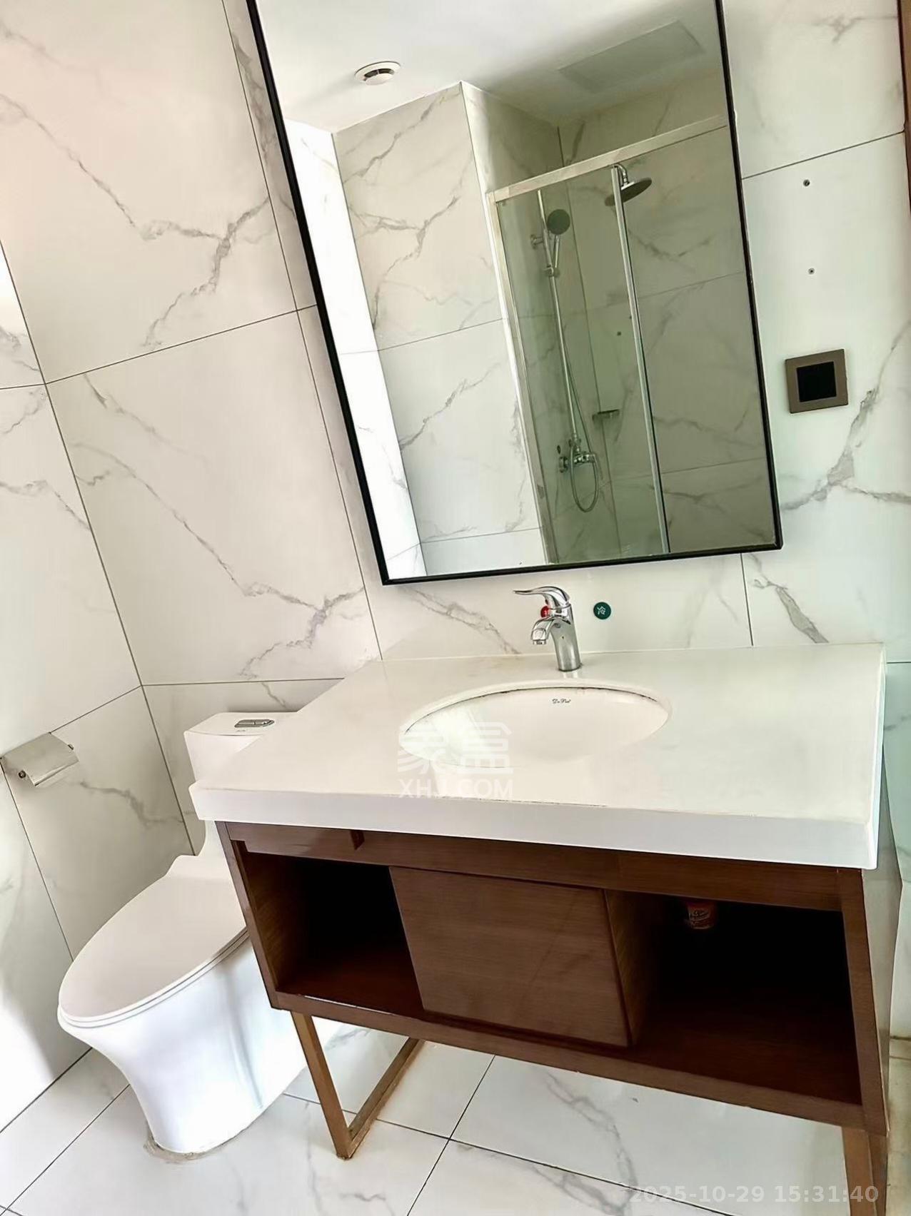 大财门公寓  1室1厅1卫    1600.0元/月 大财门公寓  1室1厅1卫    1600.0元/月室内图