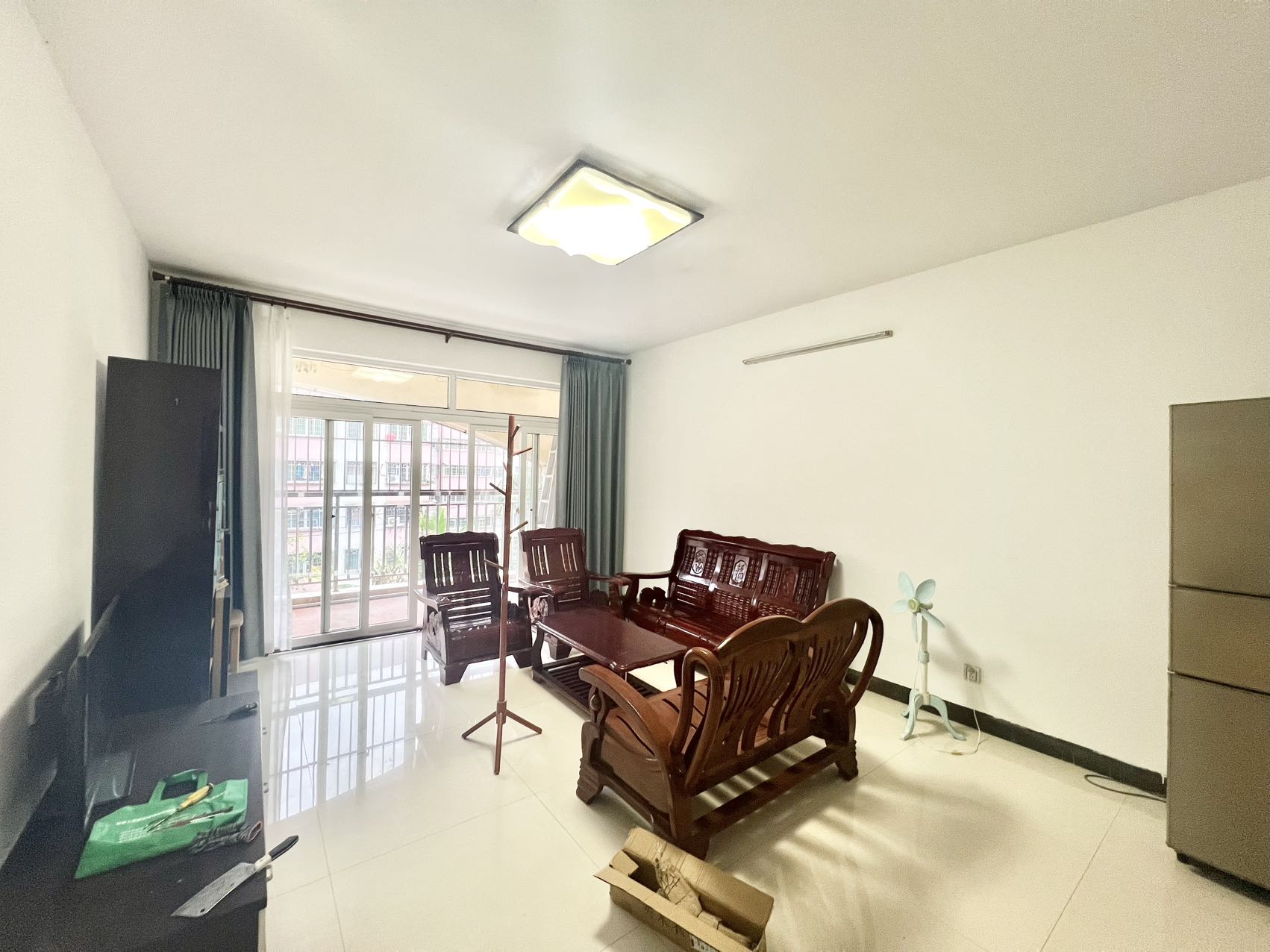 海岛阳光一期  3室2厅2卫    2300.0元/月室内图