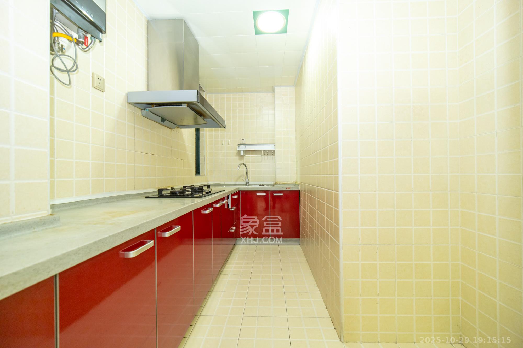 财富名园 2室2厅1卫 85.0万 财富名园 2室2厅1卫 85.0万厨房