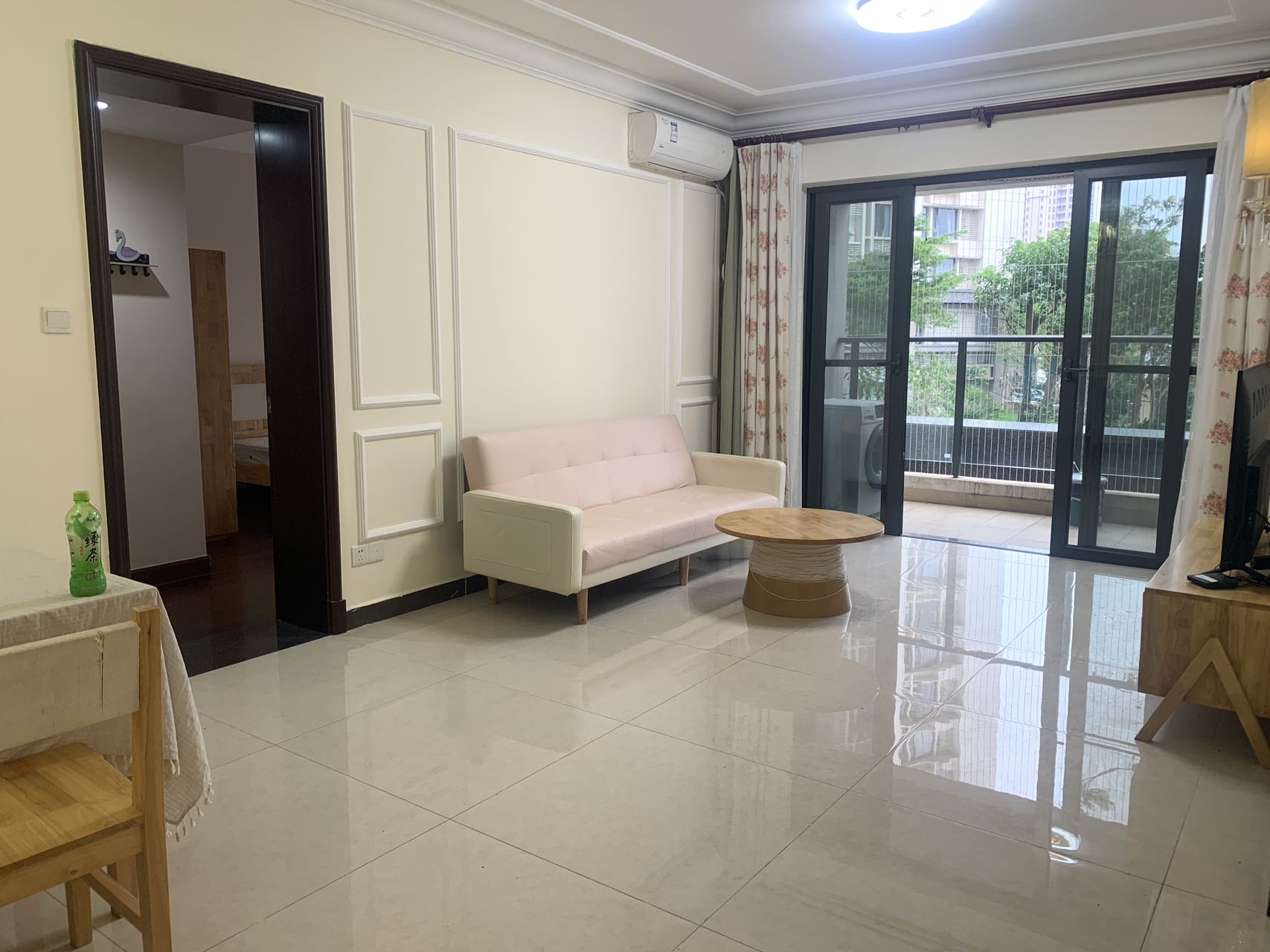 恒大外滩  1室1厅1卫    2600.0元/月室内图