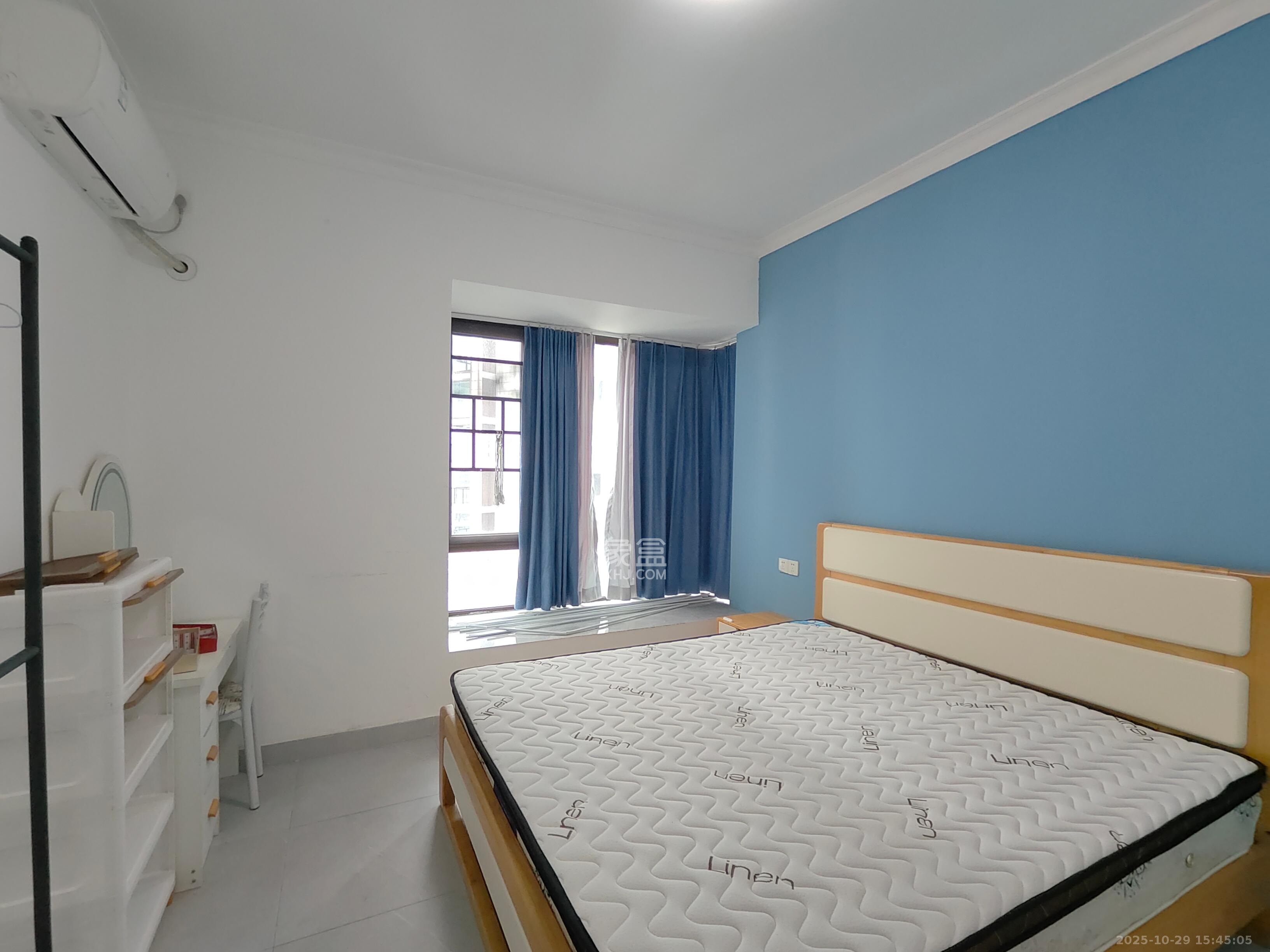 长燃润和天地（长润小区印湘江）  4室2厅2卫    2400.0元/月室内图