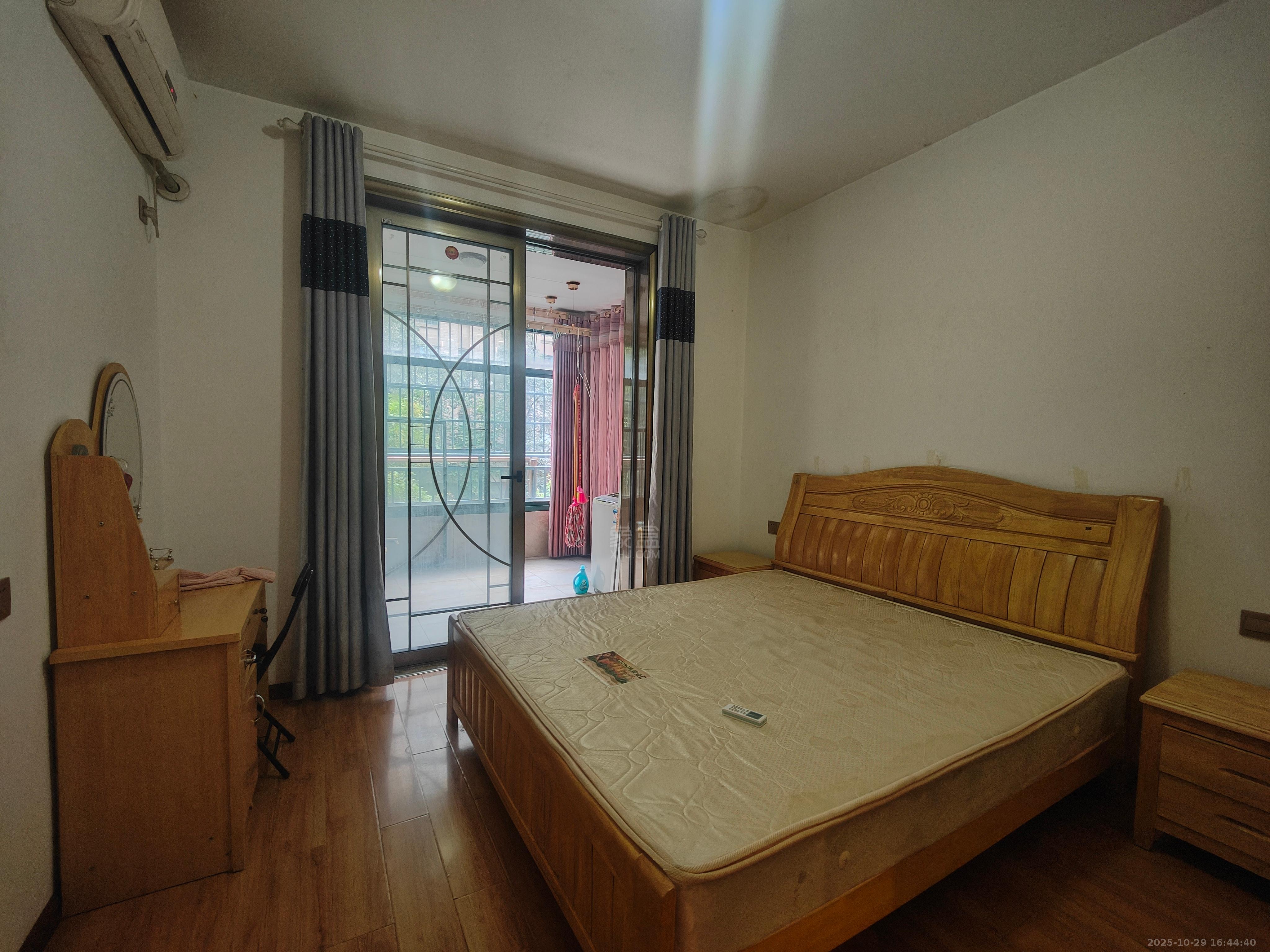 尚格名城香榭丽舍 3室2厅1卫 1400.0元/月 尚格名城香榭丽舍 3室2厅1卫 1400.0元/月室内图