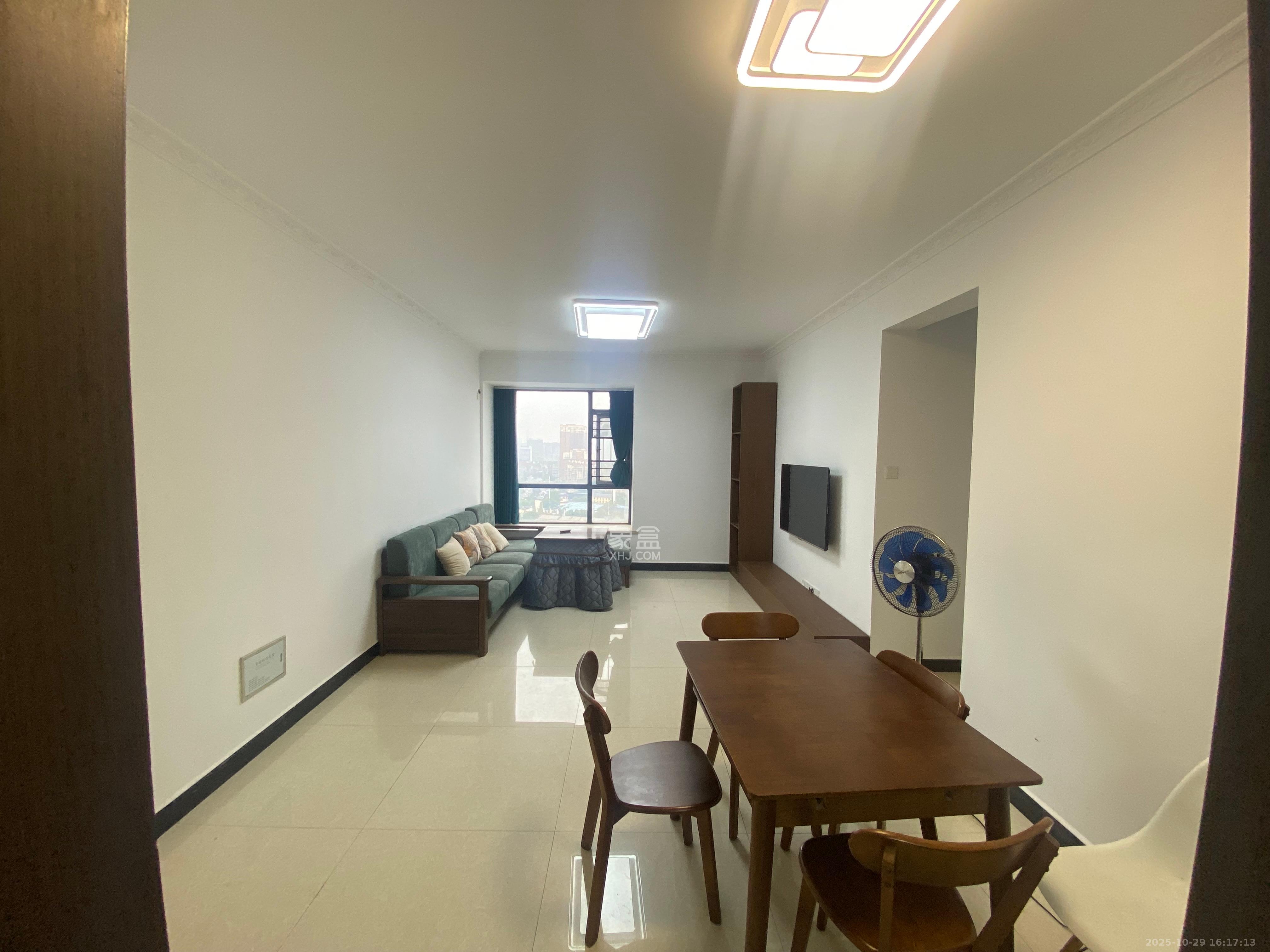 金领家族  3室1厅1卫    2280.0元/月 金领家族  3室1厅1卫    2280.0元/月室内图