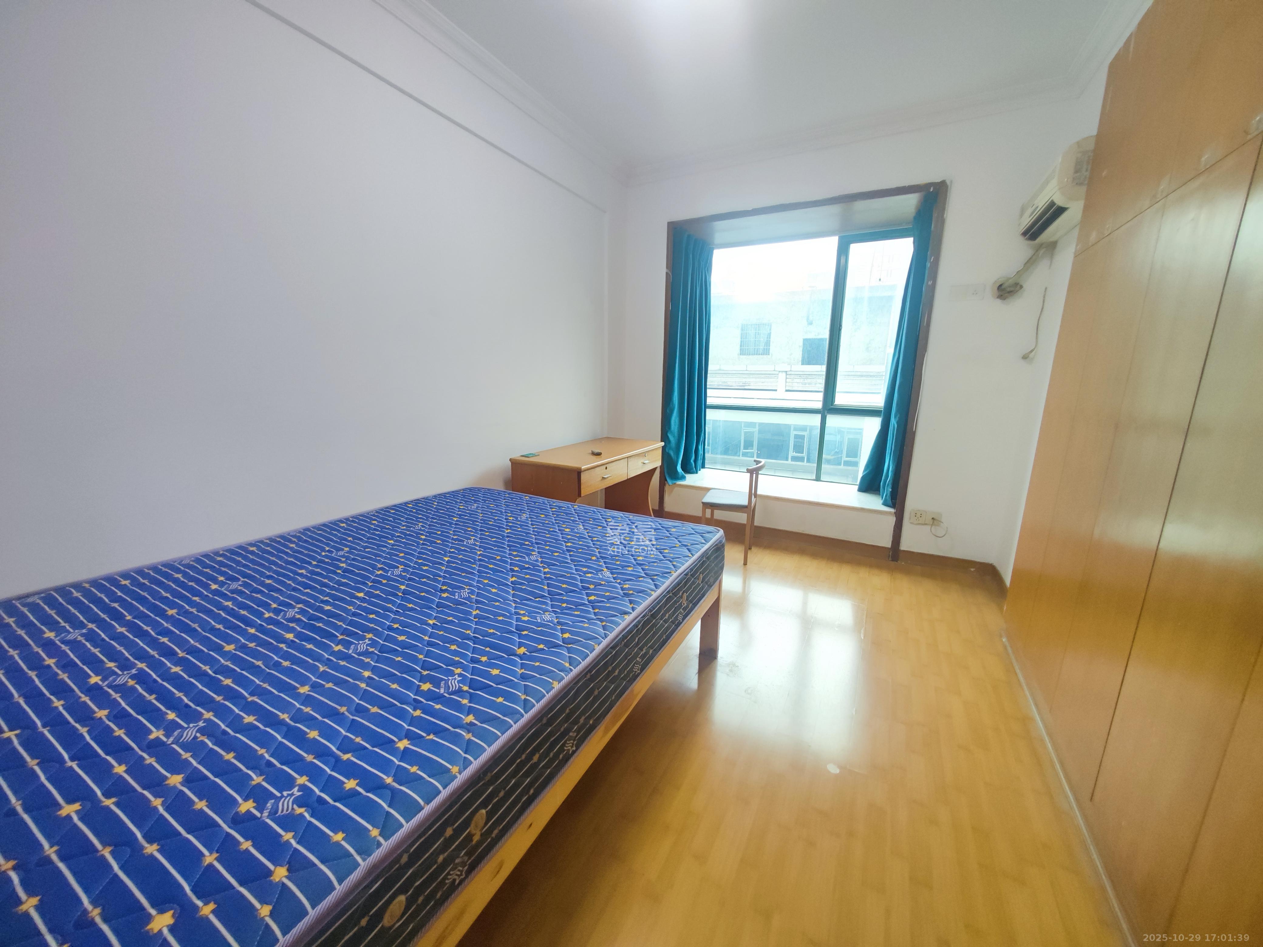 颐美园  3室1厅1卫    2500.0元/月室内图