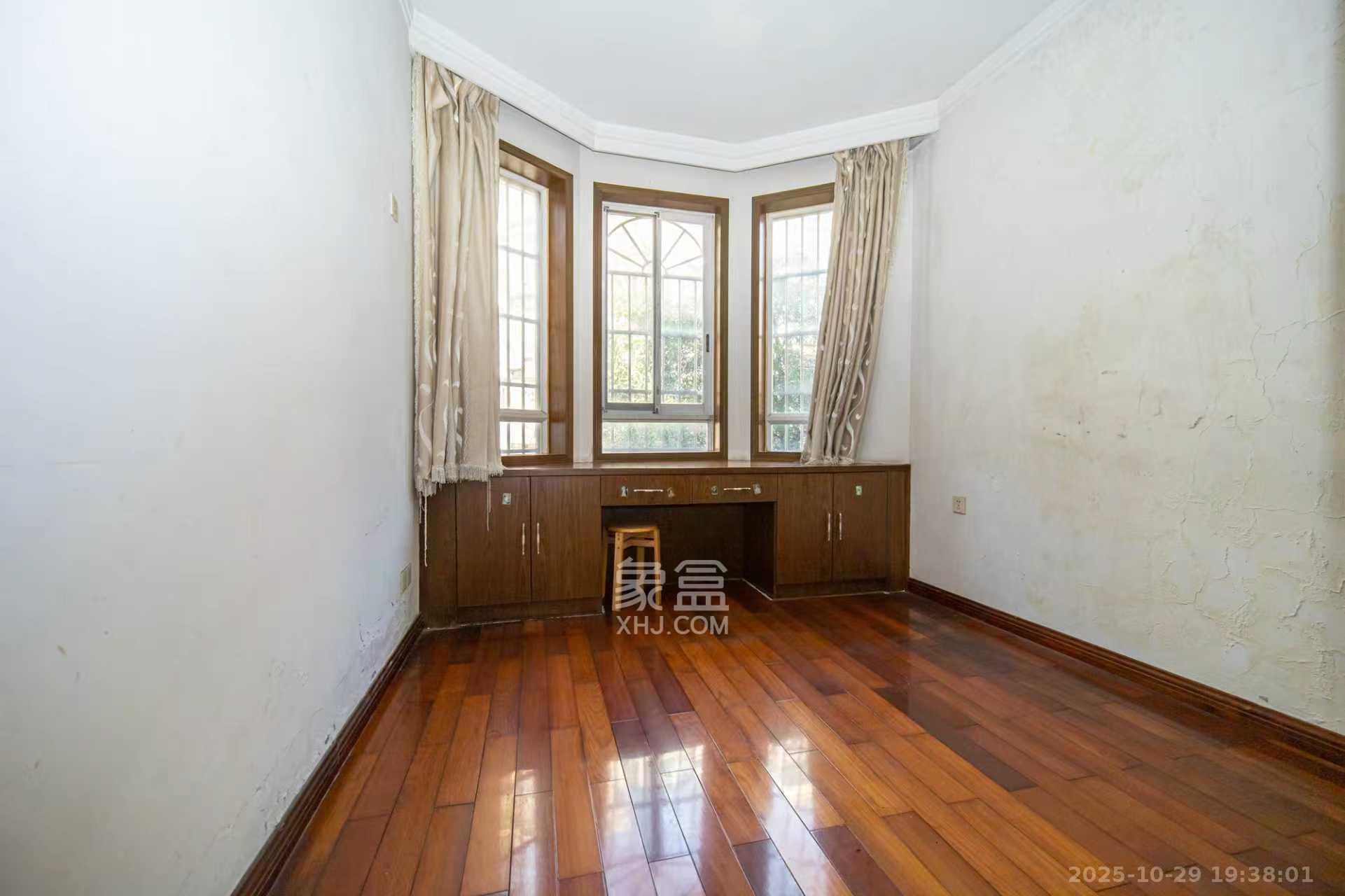 圆梦灰埠大市场  3室2厅1卫    1200.0元/月