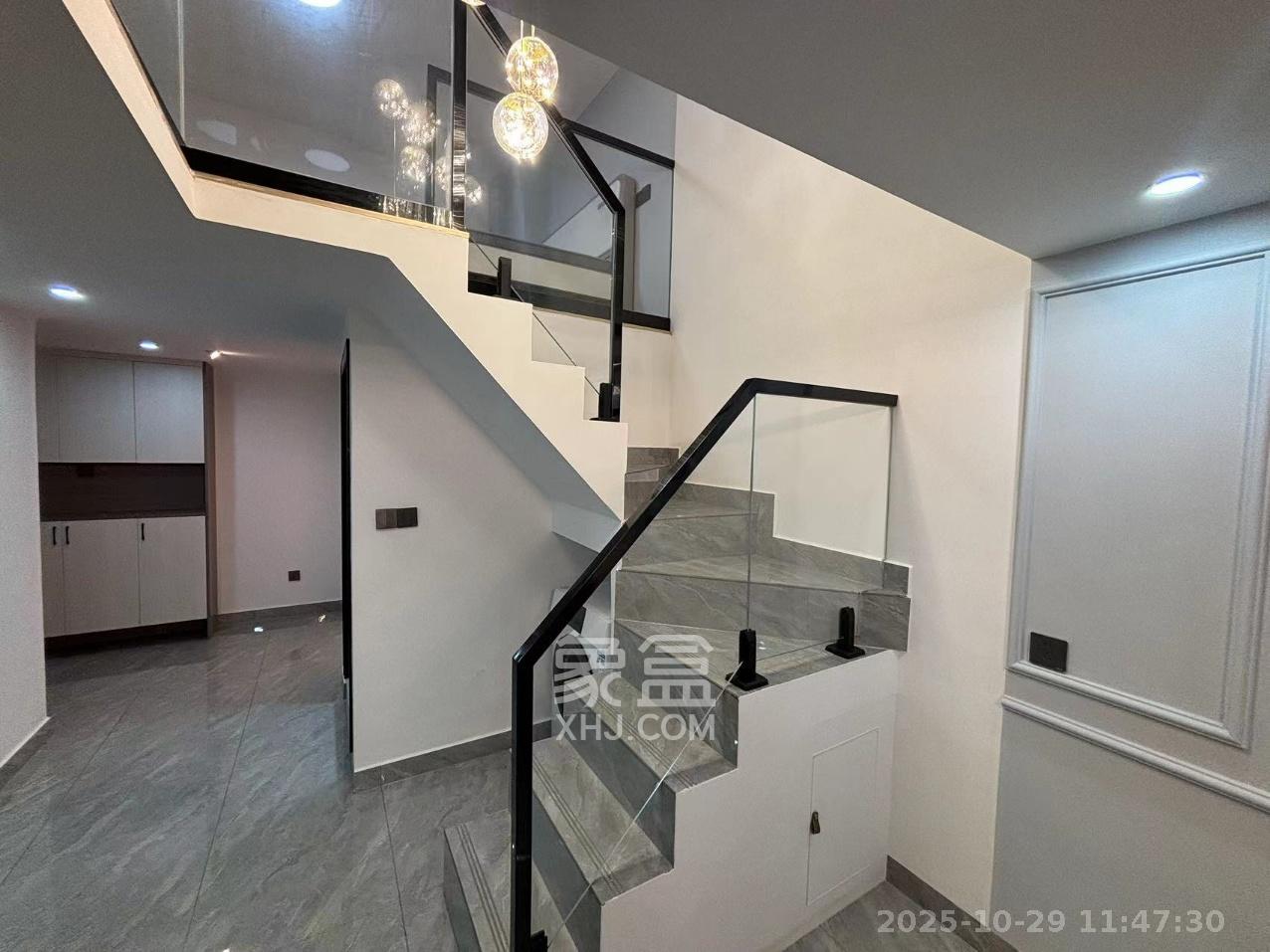 佳兆业云顶都汇  2室1厅1卫    2100.0元/月 佳兆业云顶都汇  2室1厅1卫    2100.0元/月室内图