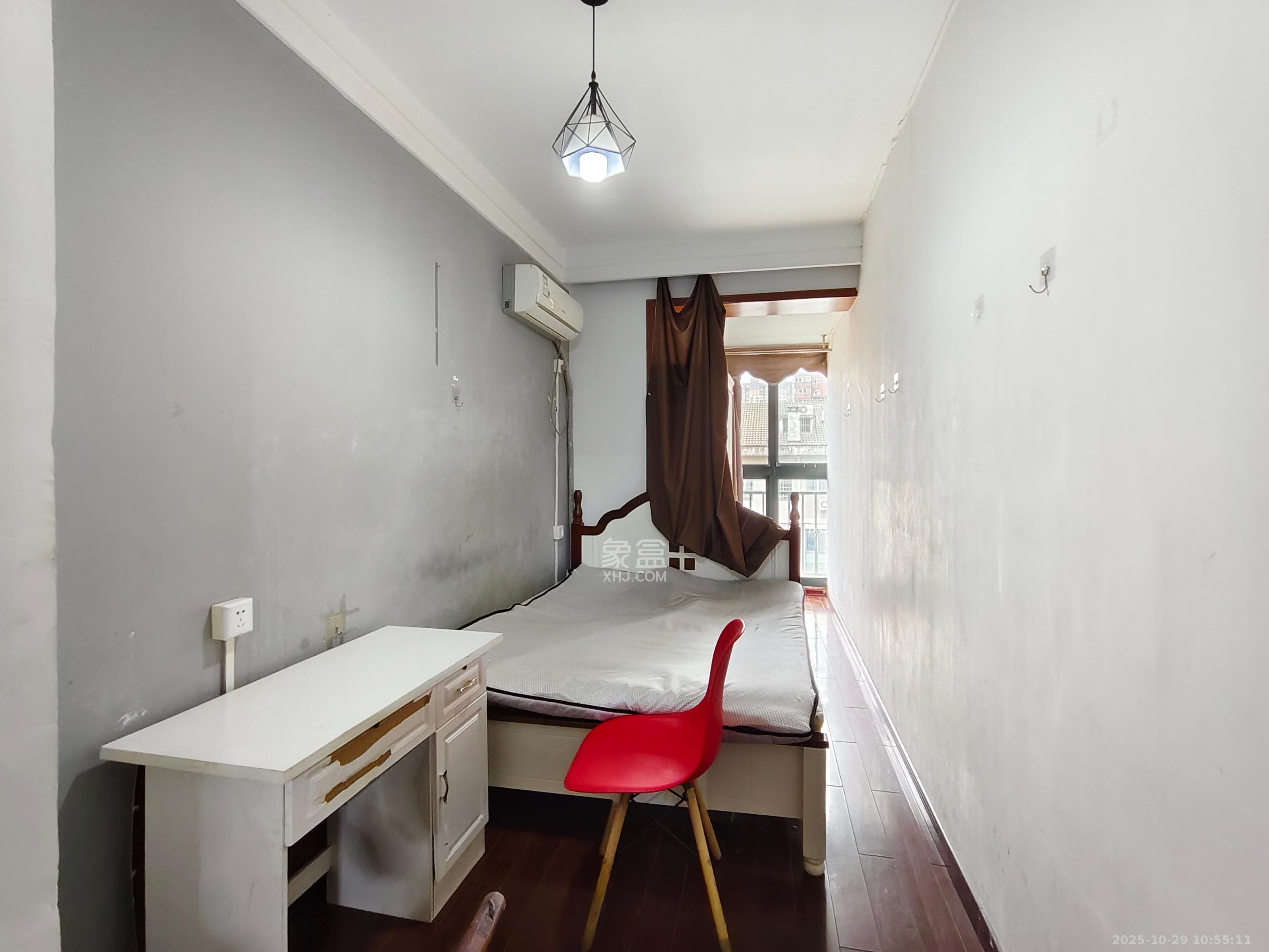 浏阳河畔家园 7室2厅2卫 3700.0元/月 浏阳河畔家园 7室2厅2卫 3700.0元/月室内图