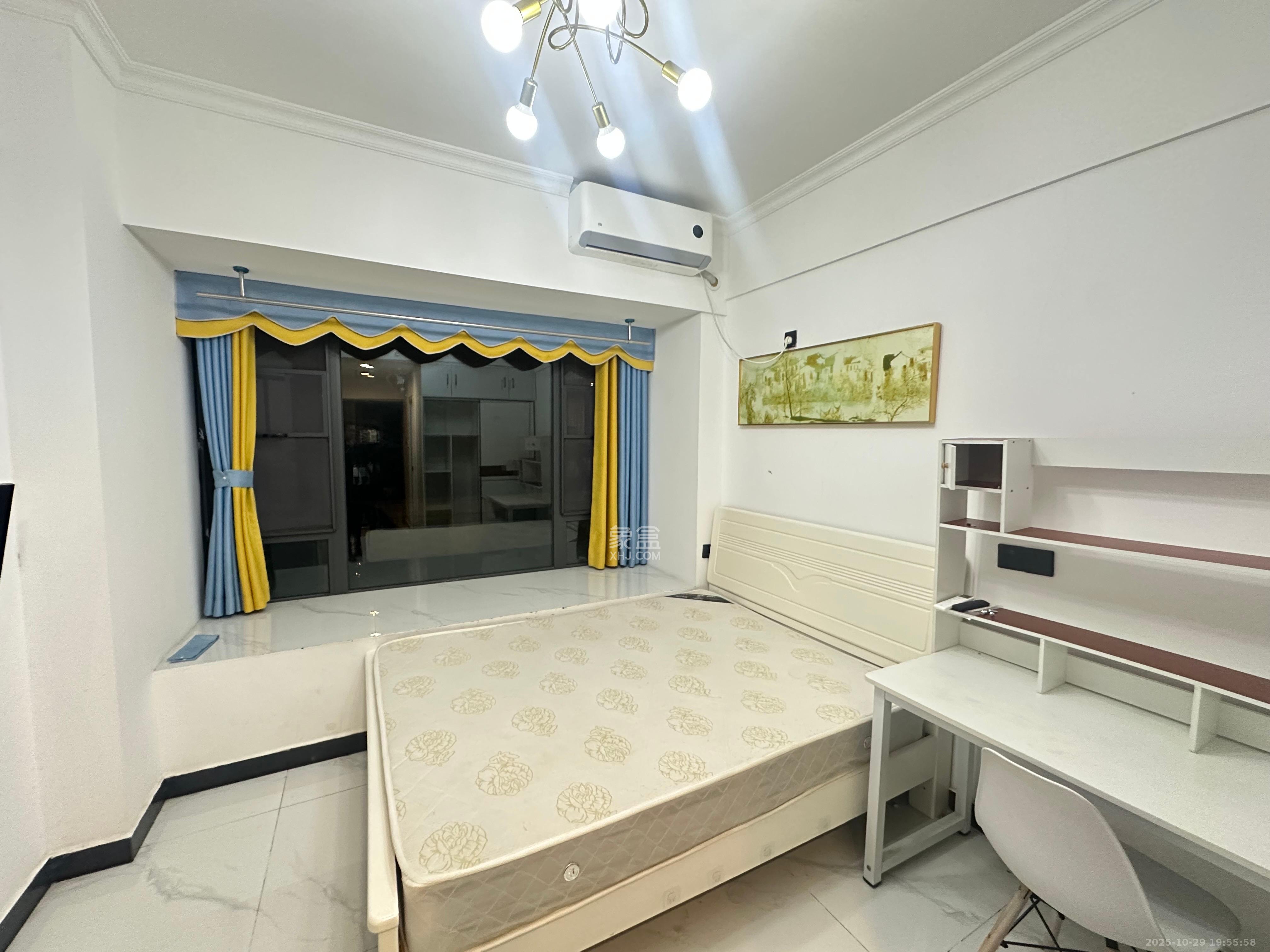 龙湖湘江星座（祺鑫星座公寓）  1室1厅1卫    1400.0元/月室内图