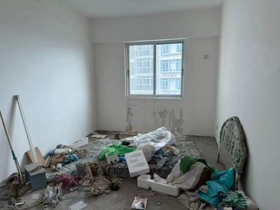 冠华大厦  2室1厅2卫    121.2万室内图