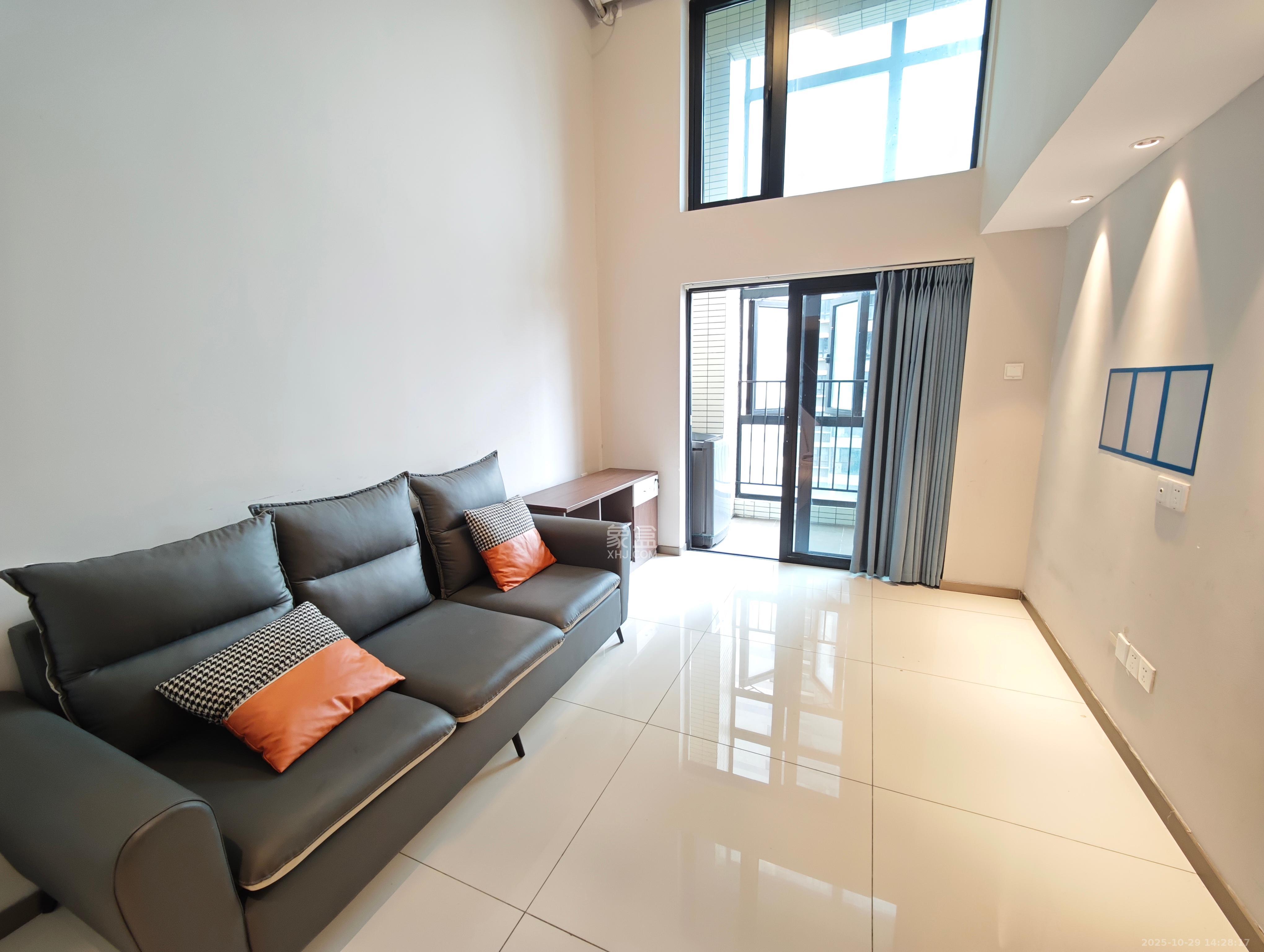 时代年华  3室2厅2卫    1500.0元/月 时代年华  3室2厅2卫    1500.0元/月室内图