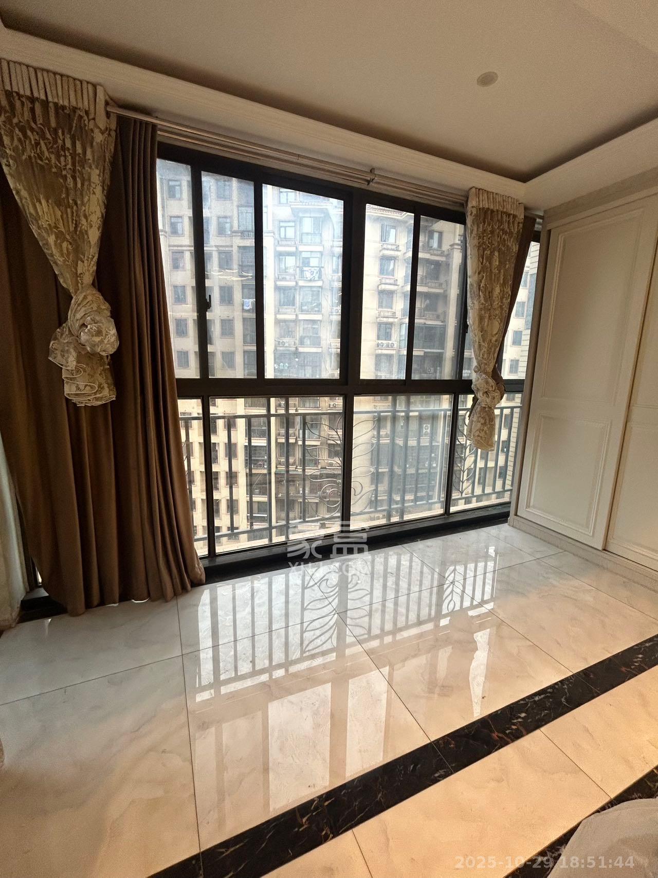 宏聚地中海  4室2厅2卫    3300.0元/月 宏聚地中海  4室2厅2卫    3300.0元/月室内图