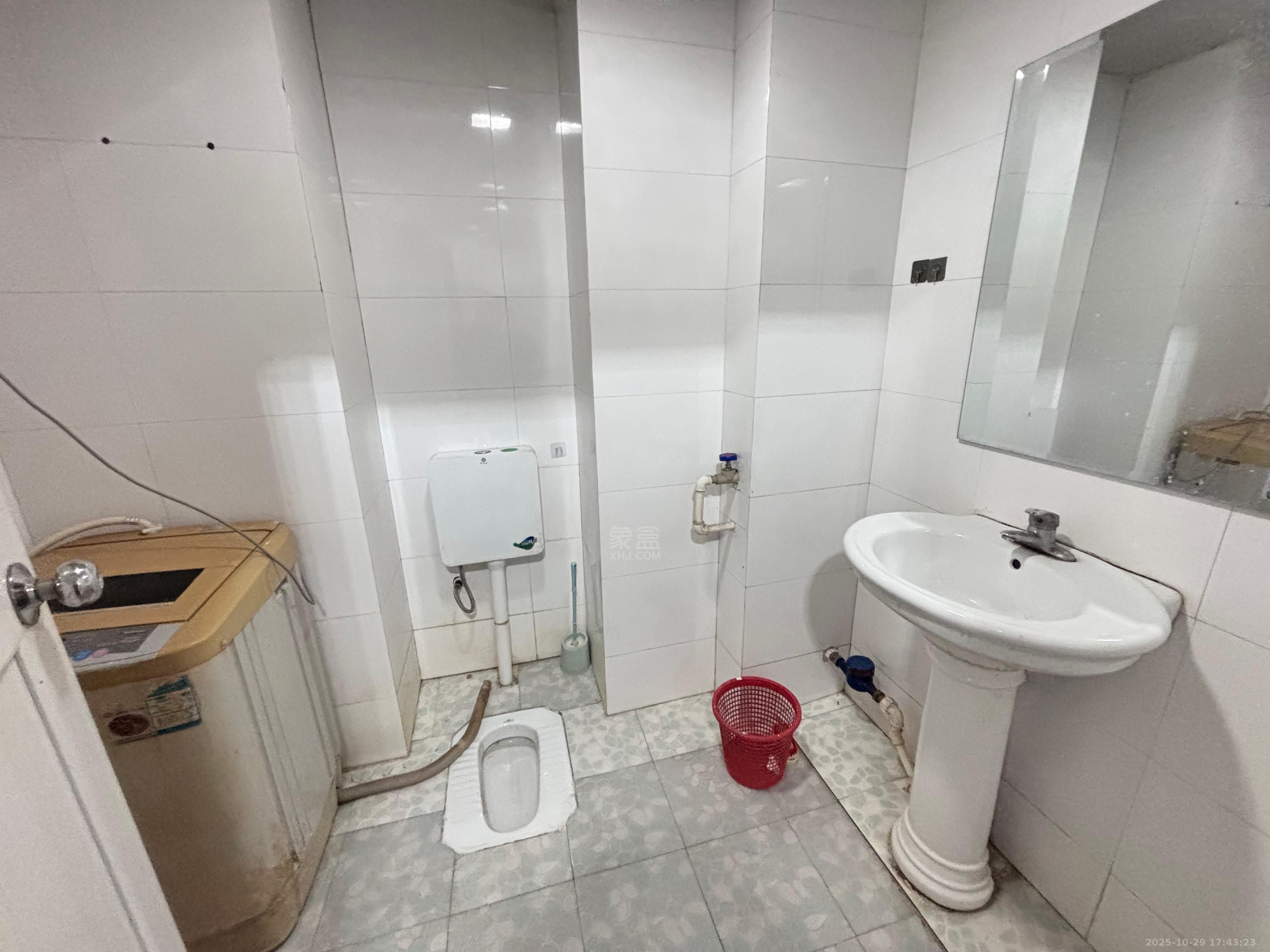 家润多 1室1厅1卫 1000.0元/月 家润多 1室1厅1卫 1000.0元/月室内图