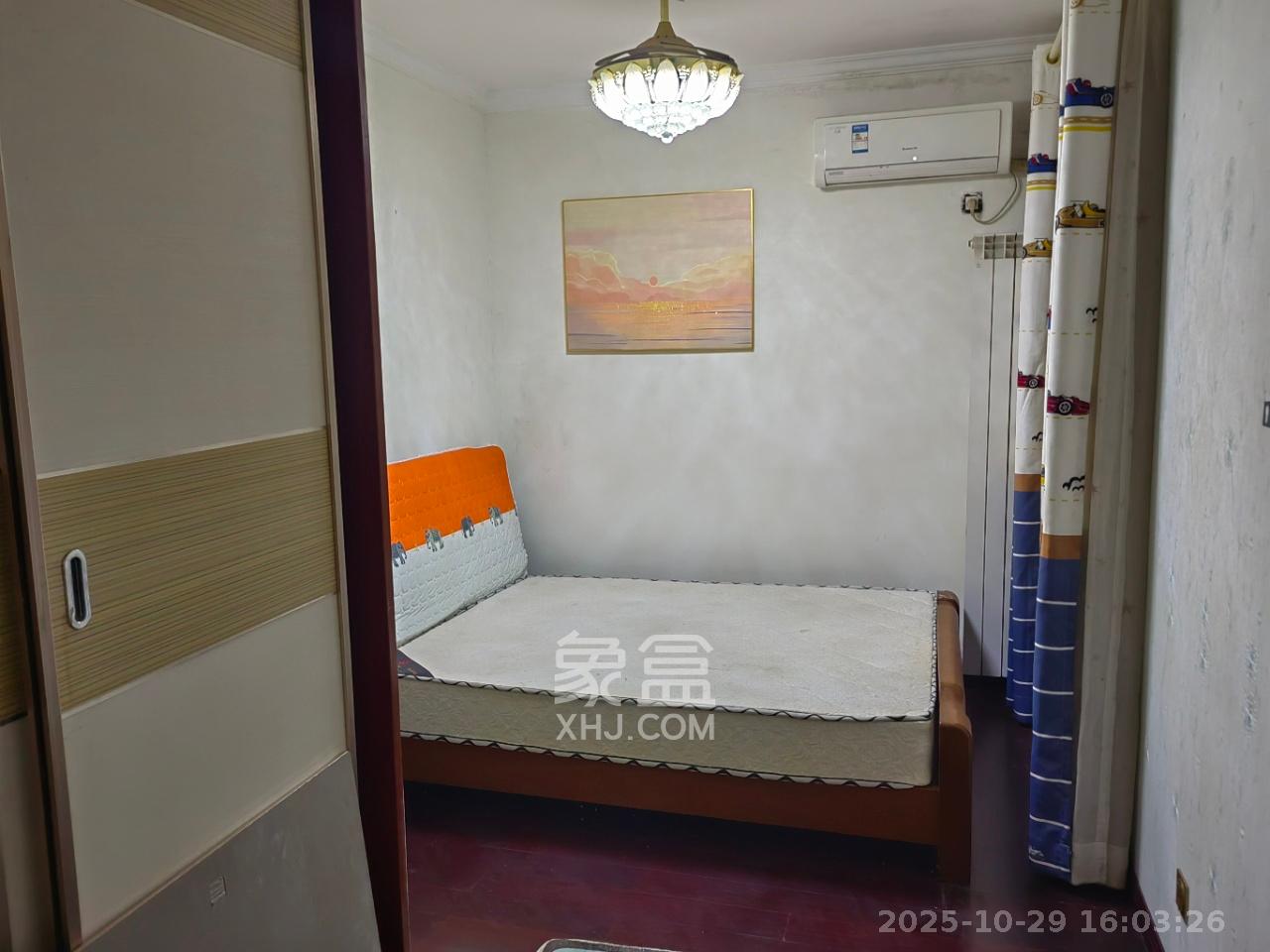 中海国际二期  3室2厅1卫    1900.0元/月 中海国际二期  3室2厅1卫    1900.0元/月