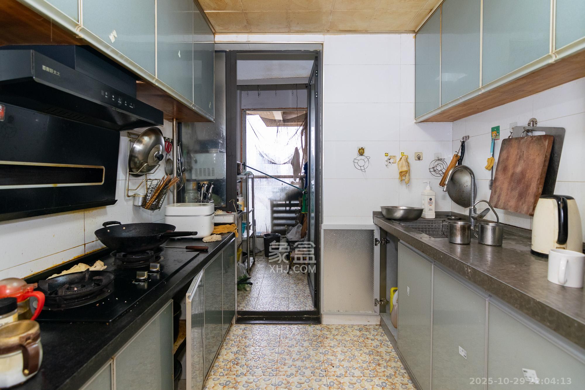 润和紫郡一期  3室2厅2卫    72.0万厨房