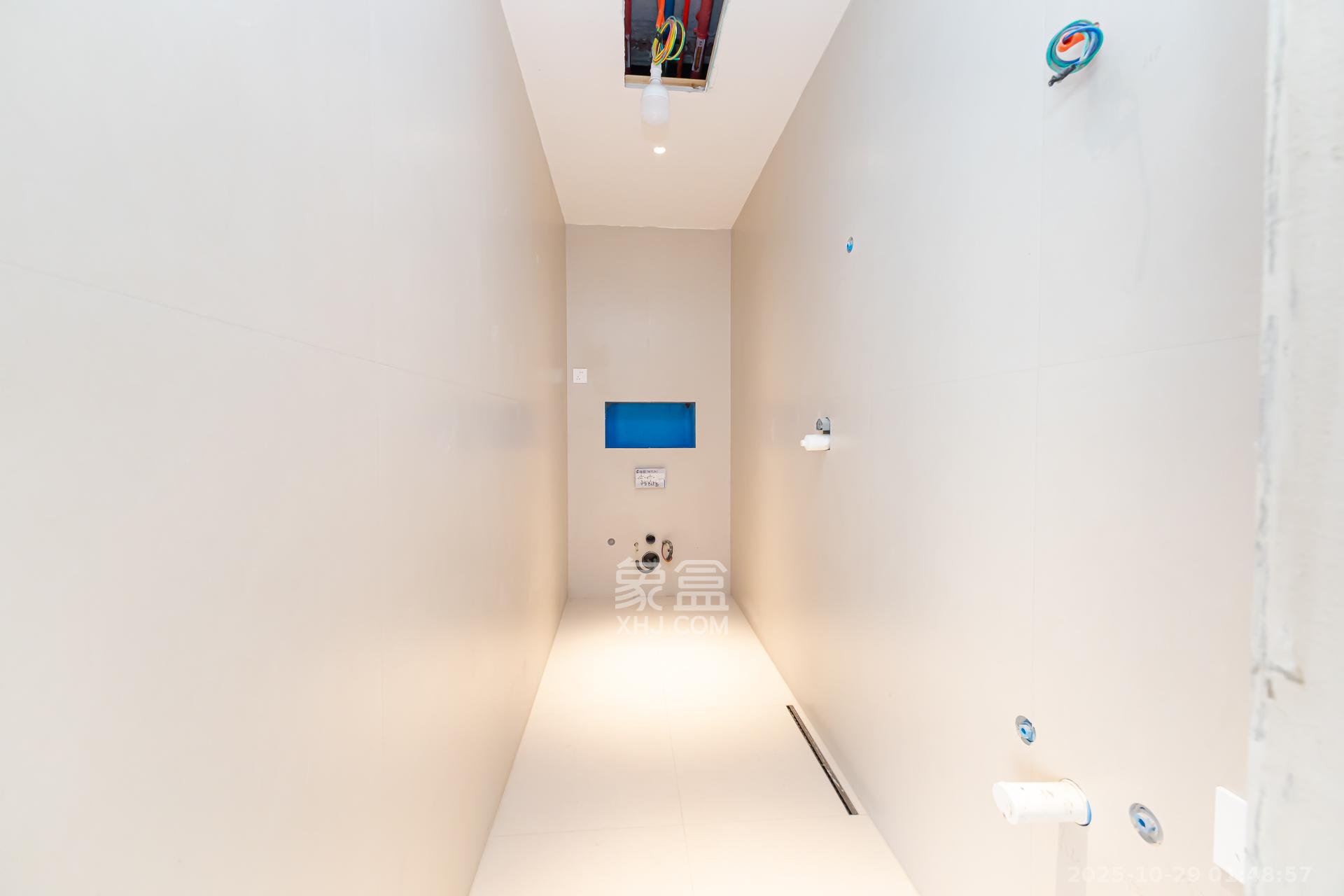 时代建发和著  6室2厅5卫    498.0万 时代建发和著  6室2厅5卫    498.0万卫生间