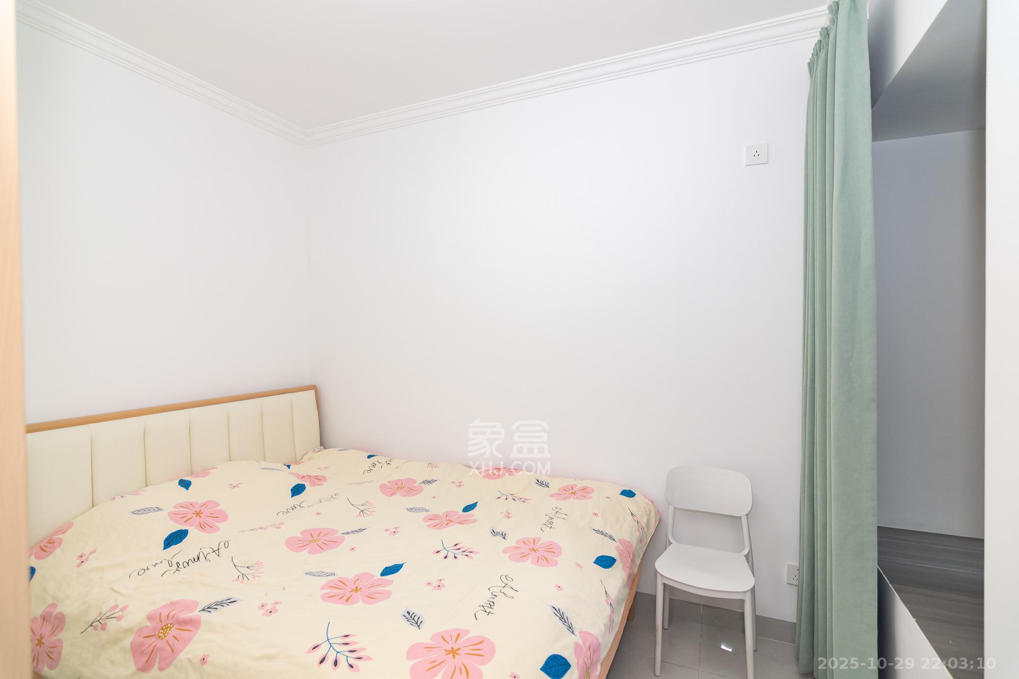 金地三千府(金地湖山樾、金地自在城)  2室2厅1卫    56.0万 金地三千府(金地湖山樾、金地自在城)  2室2厅1卫    56.0万卧室