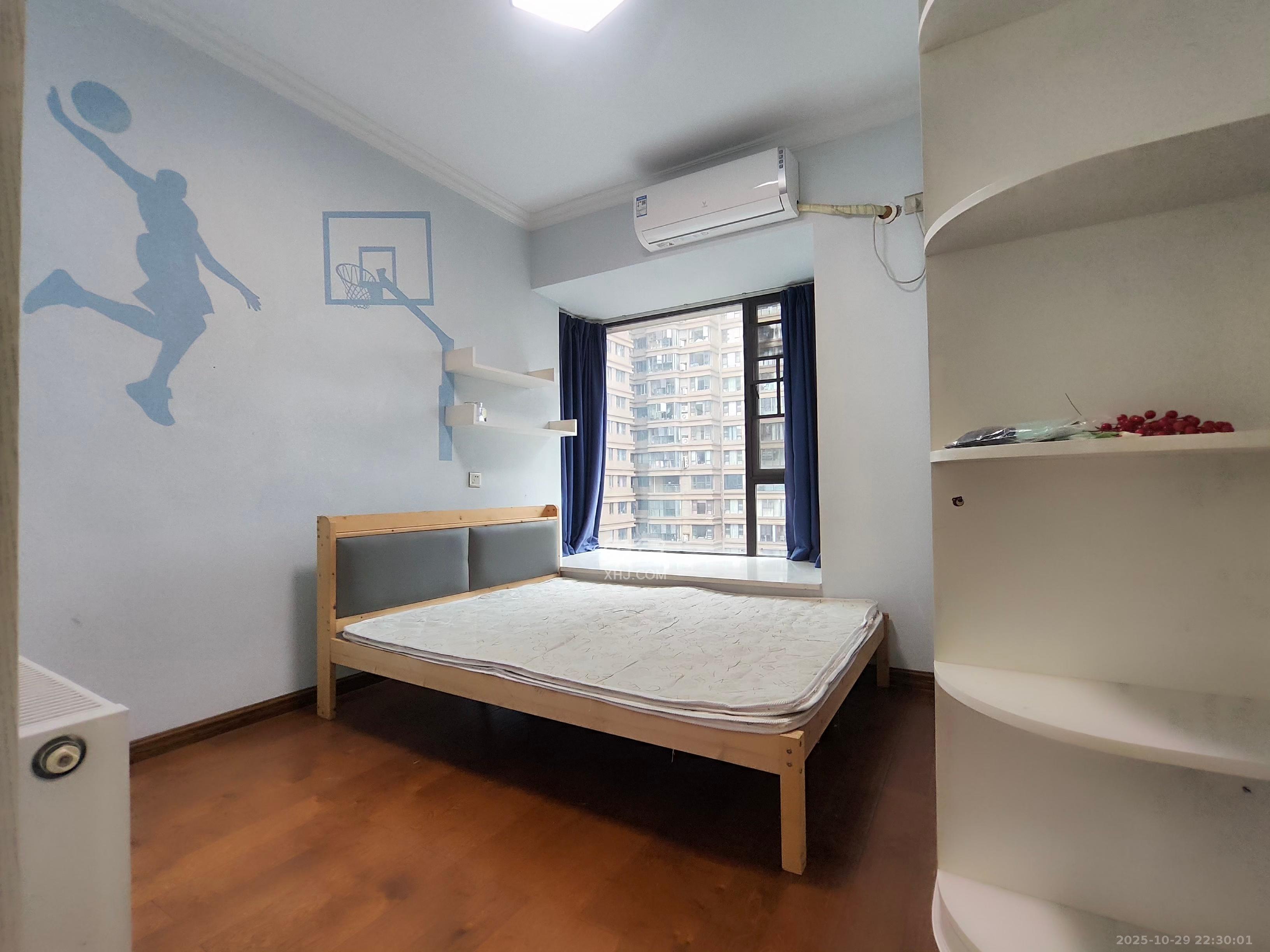 润和紫郡一期  5室2厅2卫    2500.0元/月 润和紫郡一期  5室2厅2卫    2500.0元/月室内图