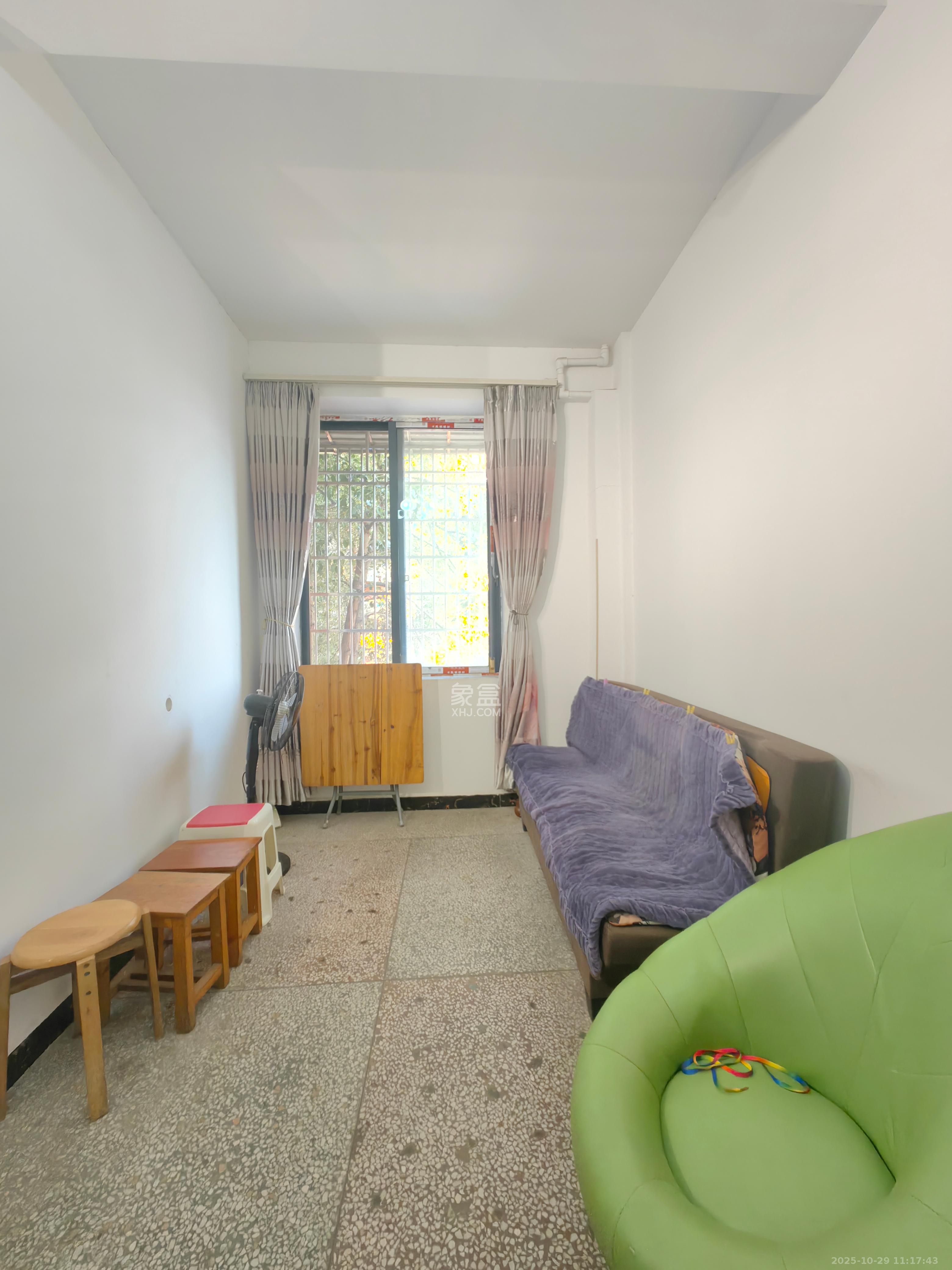 金鹰机电大市场  1室1厅1卫    900.0元/月 金鹰机电大市场  1室1厅1卫    900.0元/月