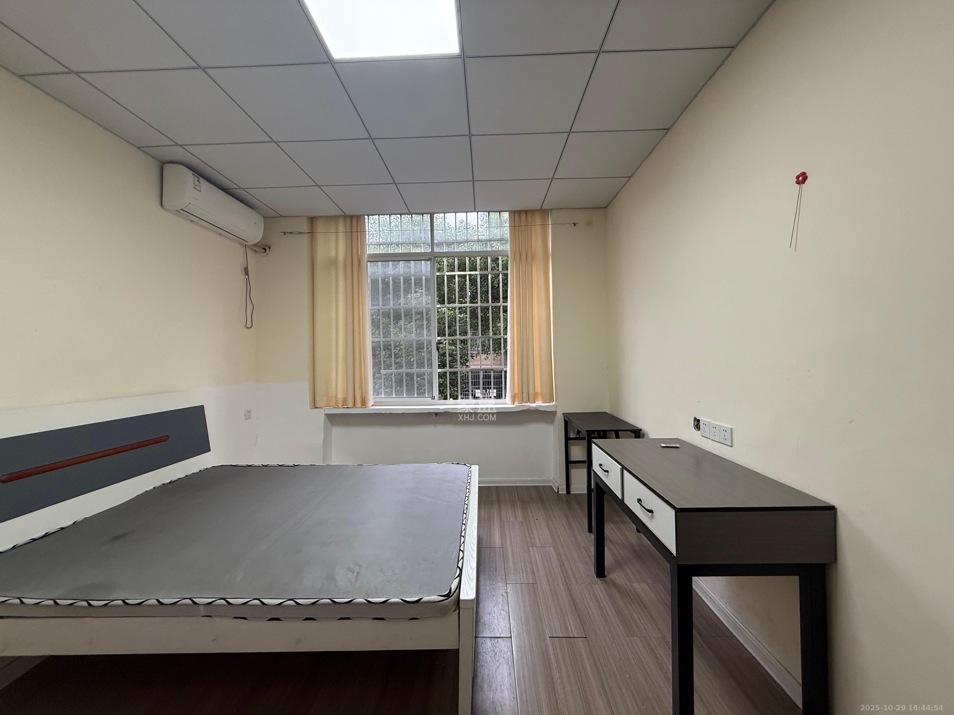 省气象局宿舍  1室1厅1卫    1000.0元/月室内图