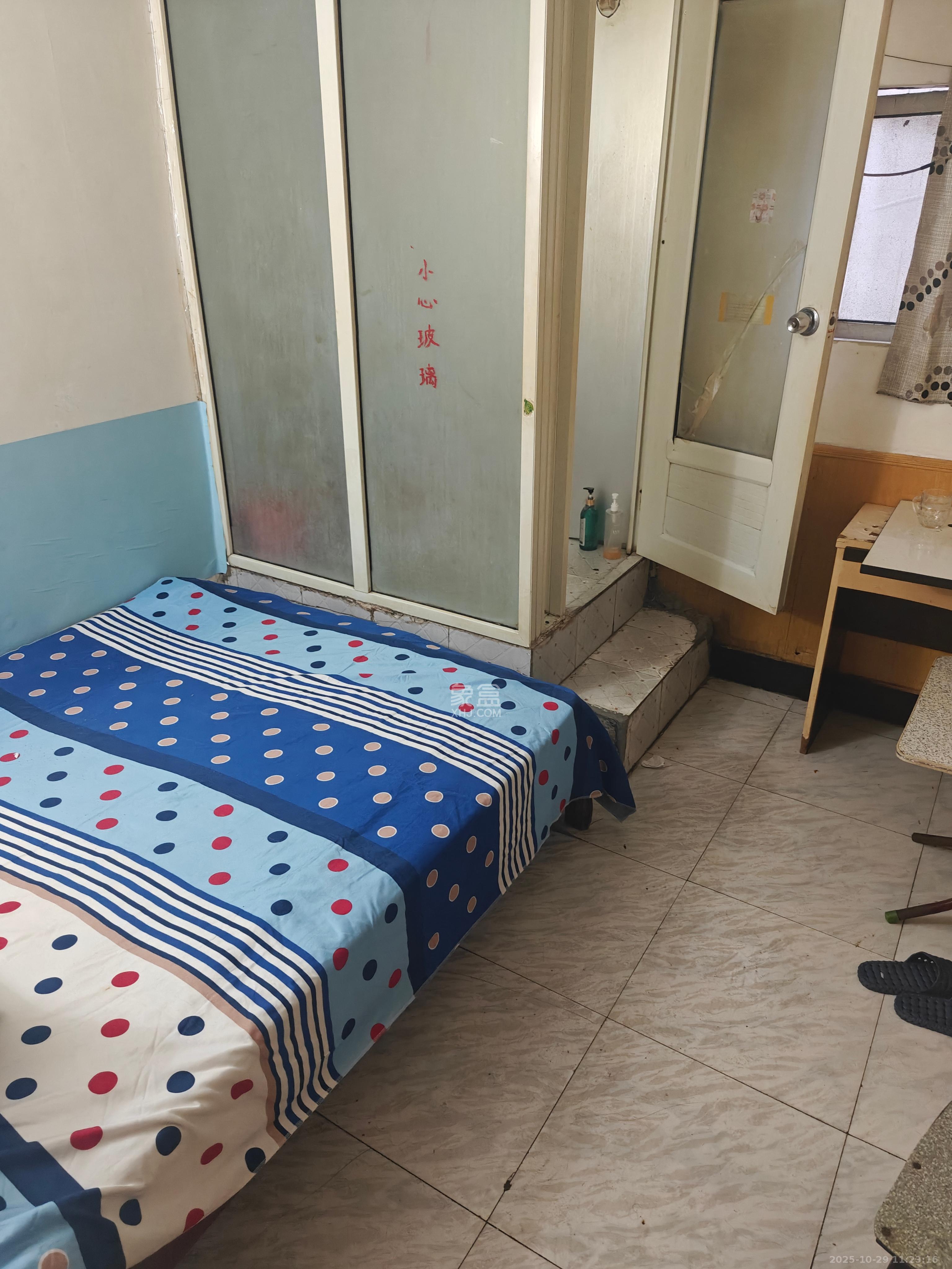 五一东村  1室0厅0卫    2600.0元/月 五一东村  1室0厅0卫    2600.0元/月室内图