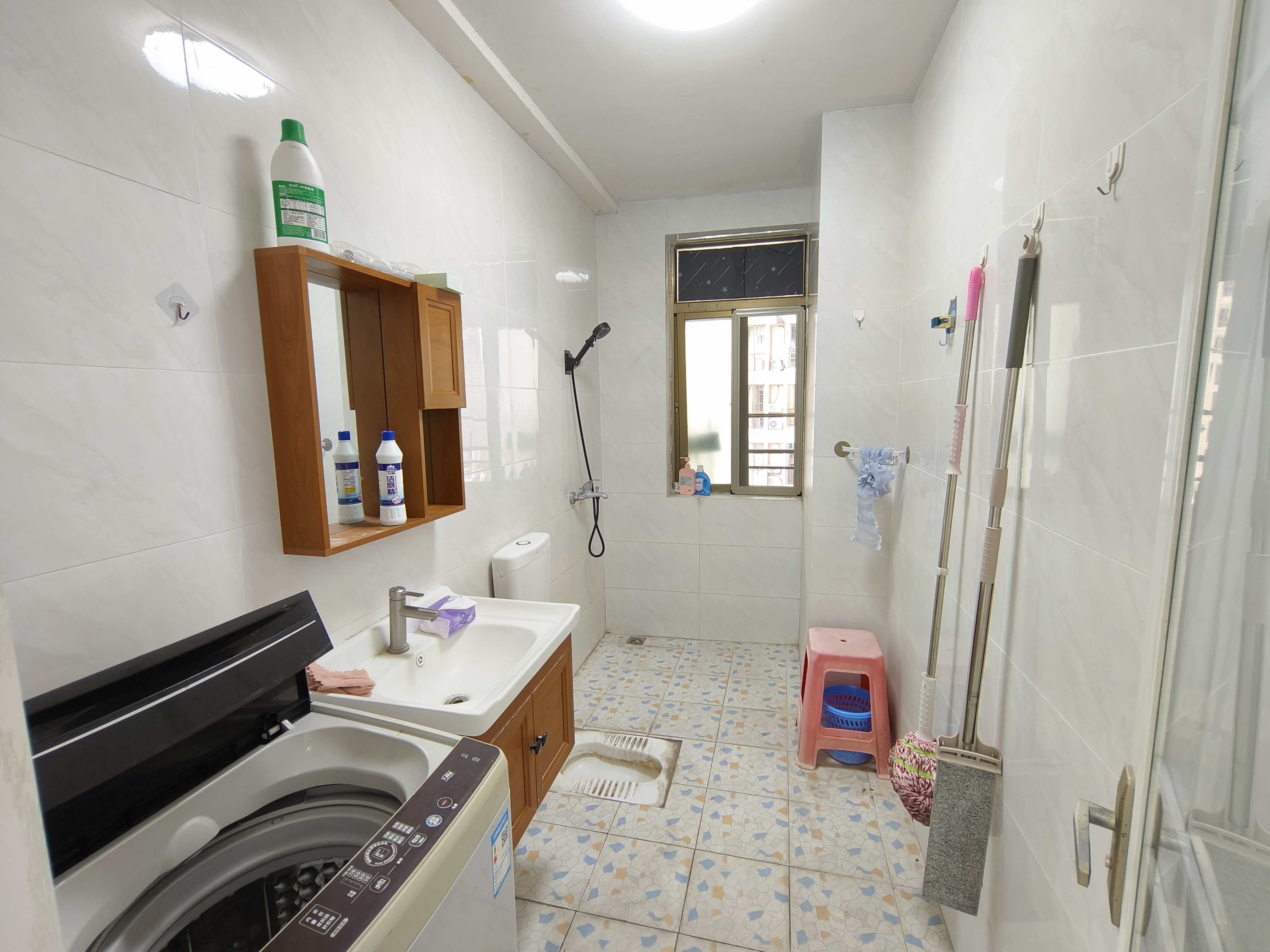 警苑小区  5室2厅2卫    4500.0元/月室内图