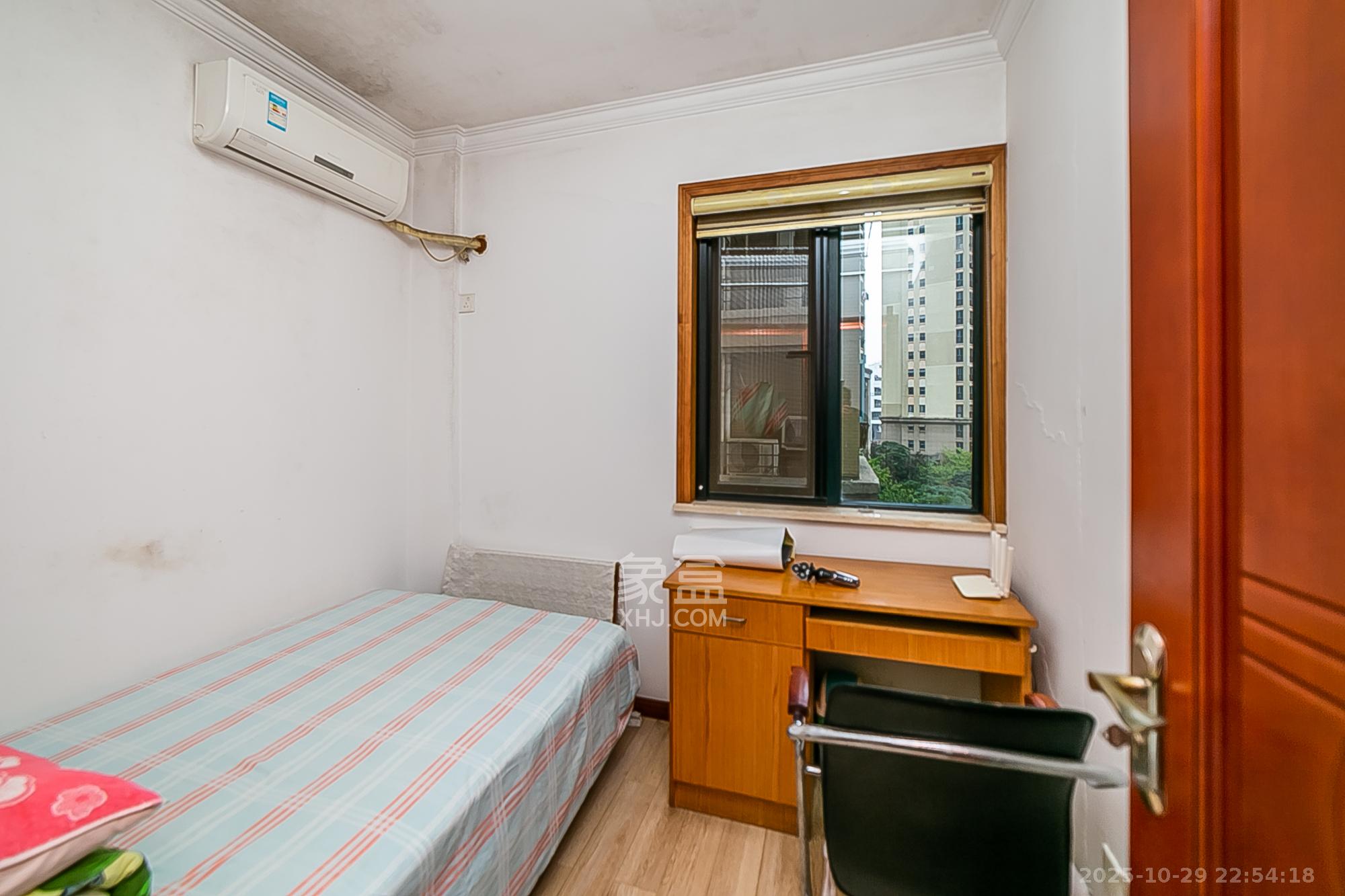 湘江锦绣  3室2厅1卫    98.0万卧室