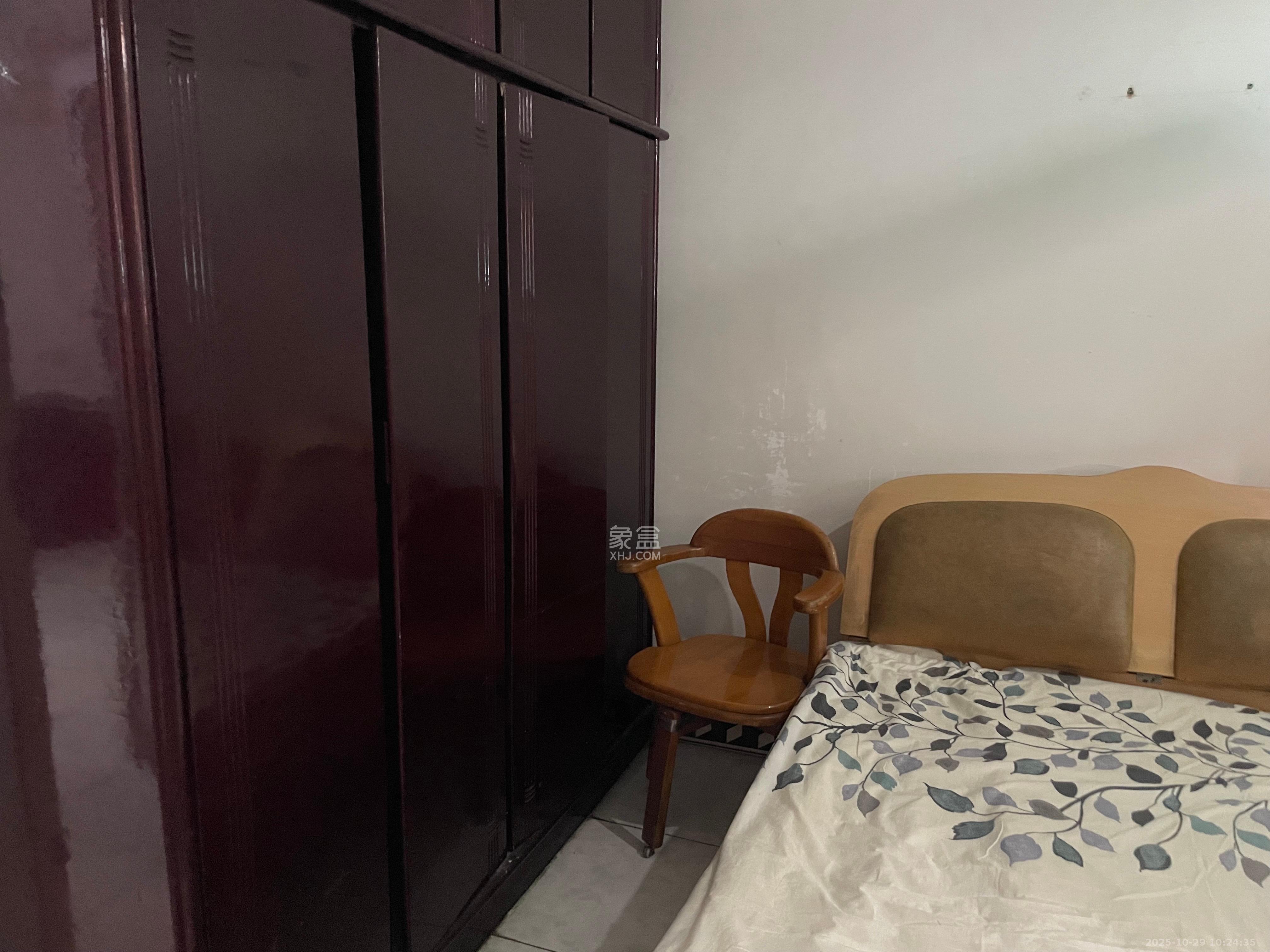 动力南苑  2室1厅1卫    1300.0元/月室内图