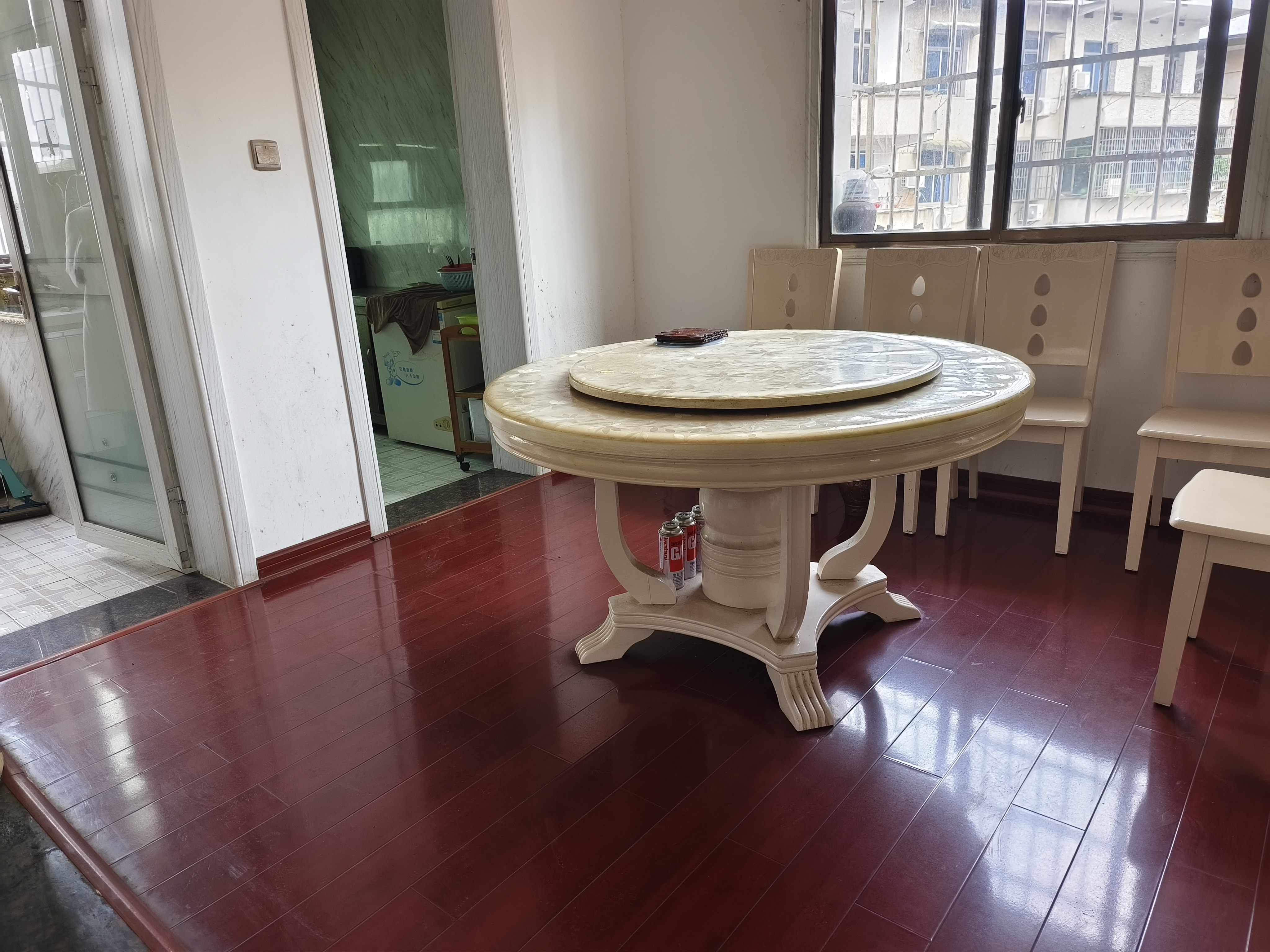 赫山办事处大海棠居委会  3室2厅2卫    32.8万室内图