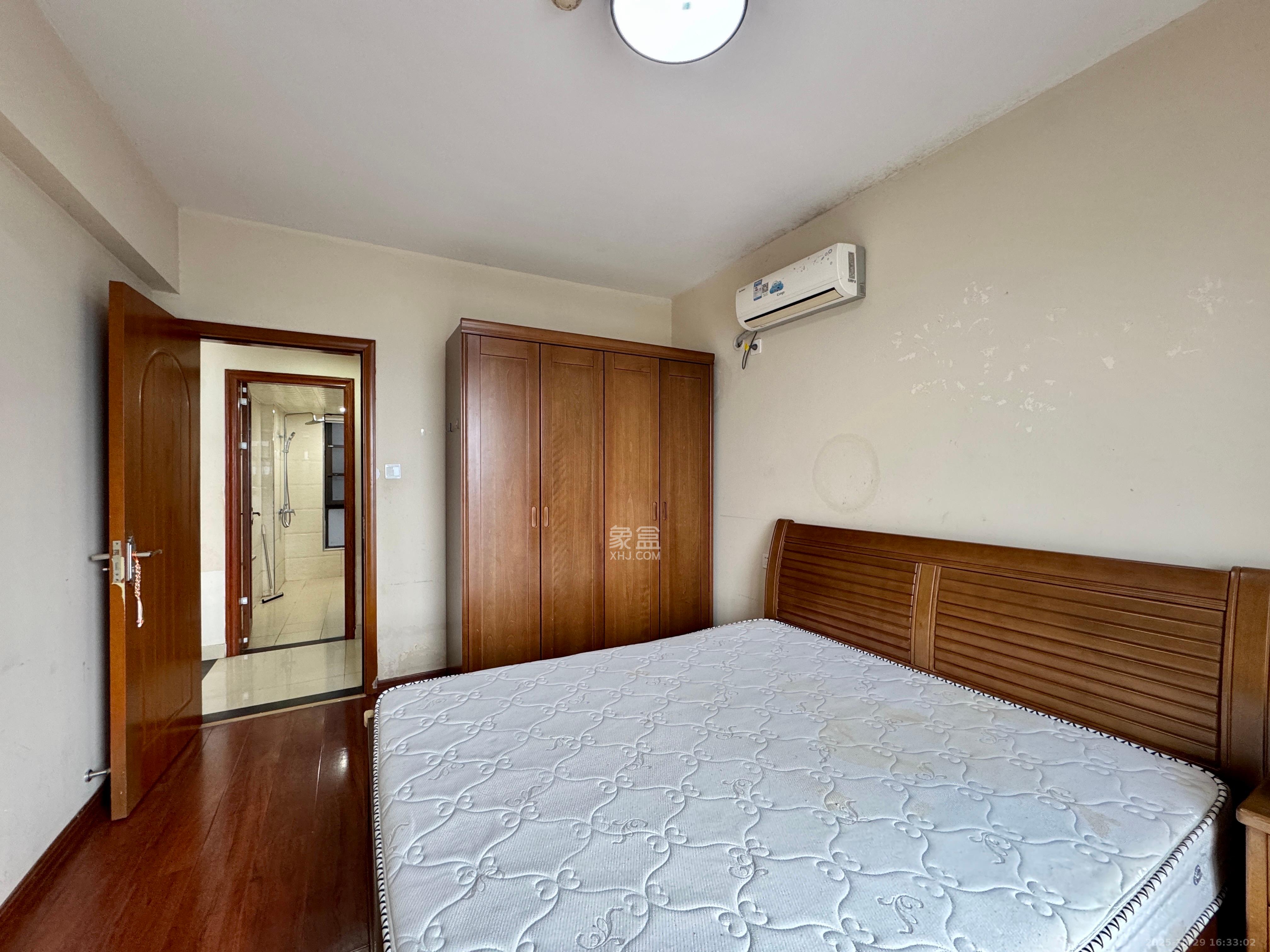 达美D6区  2室1厅1卫    2500.0元/月室内图