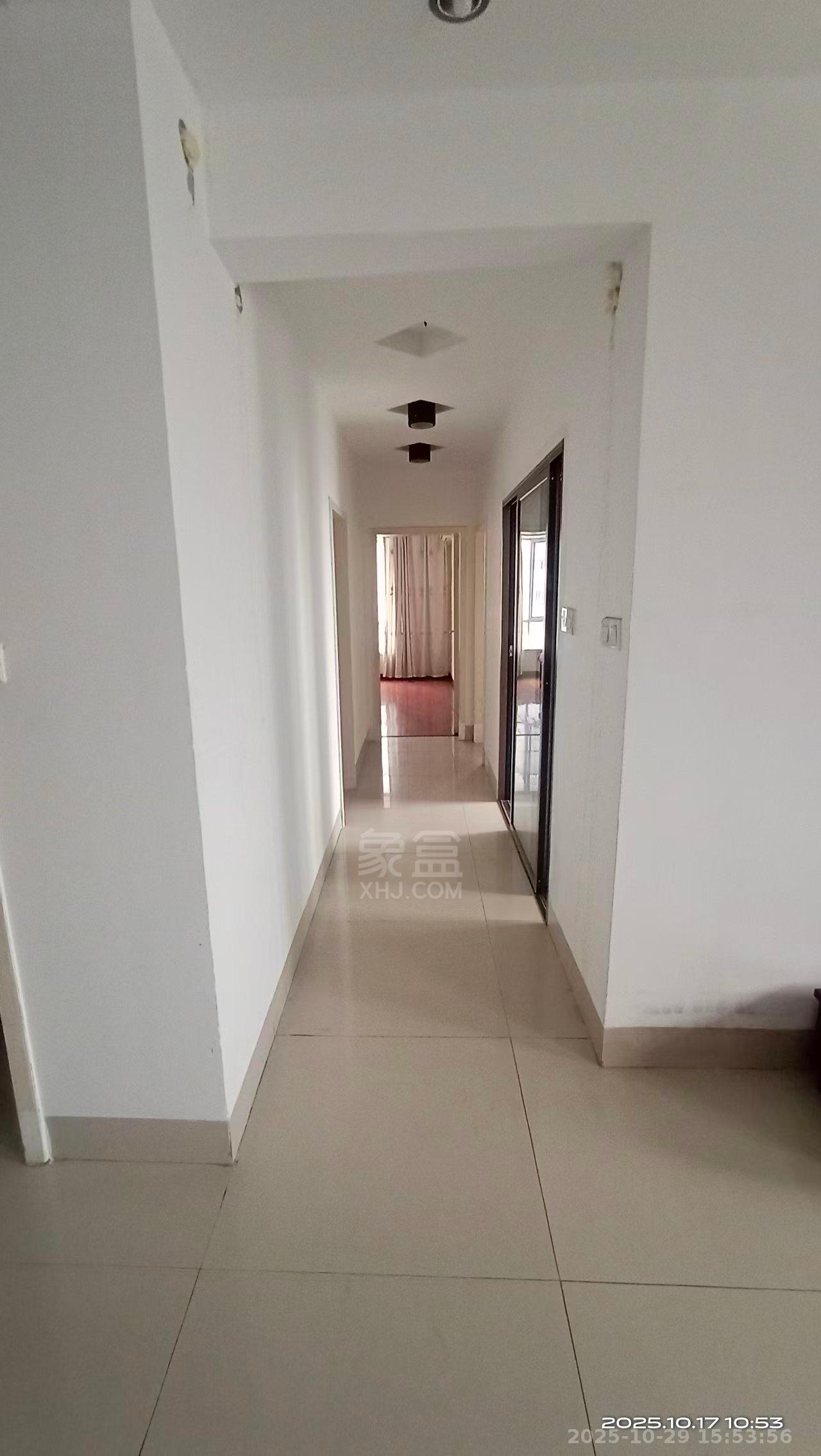 城南雅苑  4室2厅2卫    1400.0元/月 城南雅苑  4室2厅2卫    1400.0元/月室内图