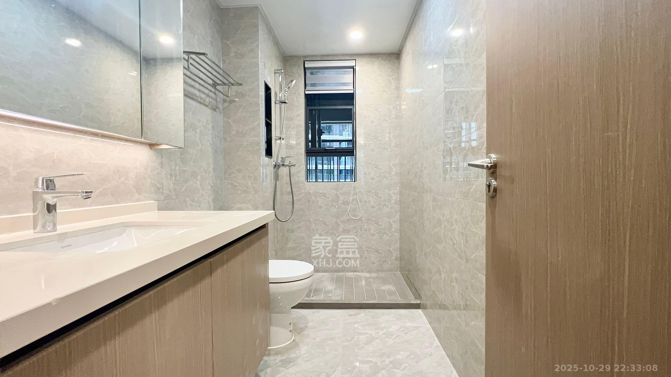 德奥上河城章  3室2厅1卫    4500.0元/月 德奥上河城章  3室2厅1卫    4500.0元/月室内图