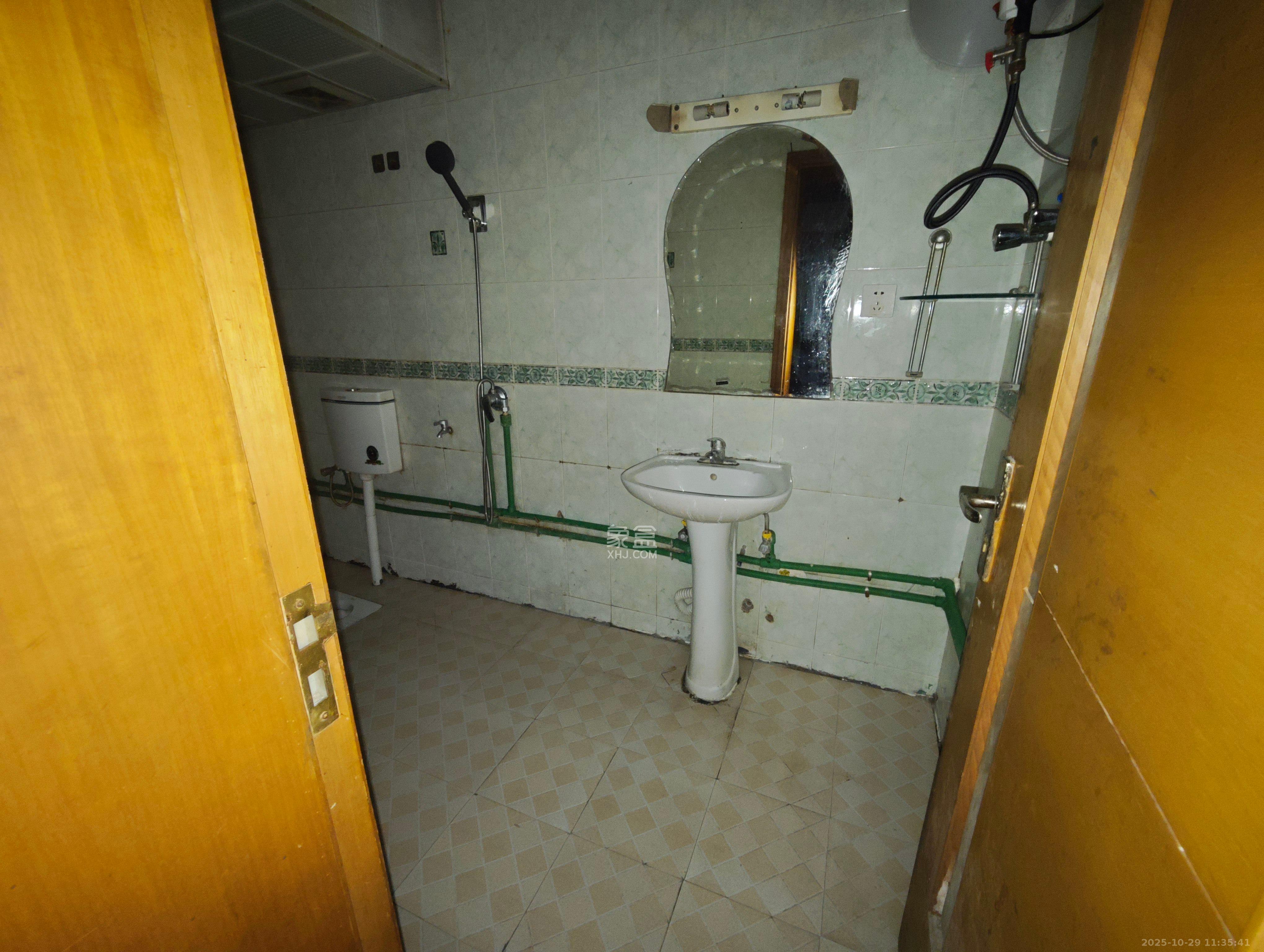 戥子桥散盘 4室1厅2卫 1800.0元/月 戥子桥散盘 4室1厅2卫 1800.0元/月室内图