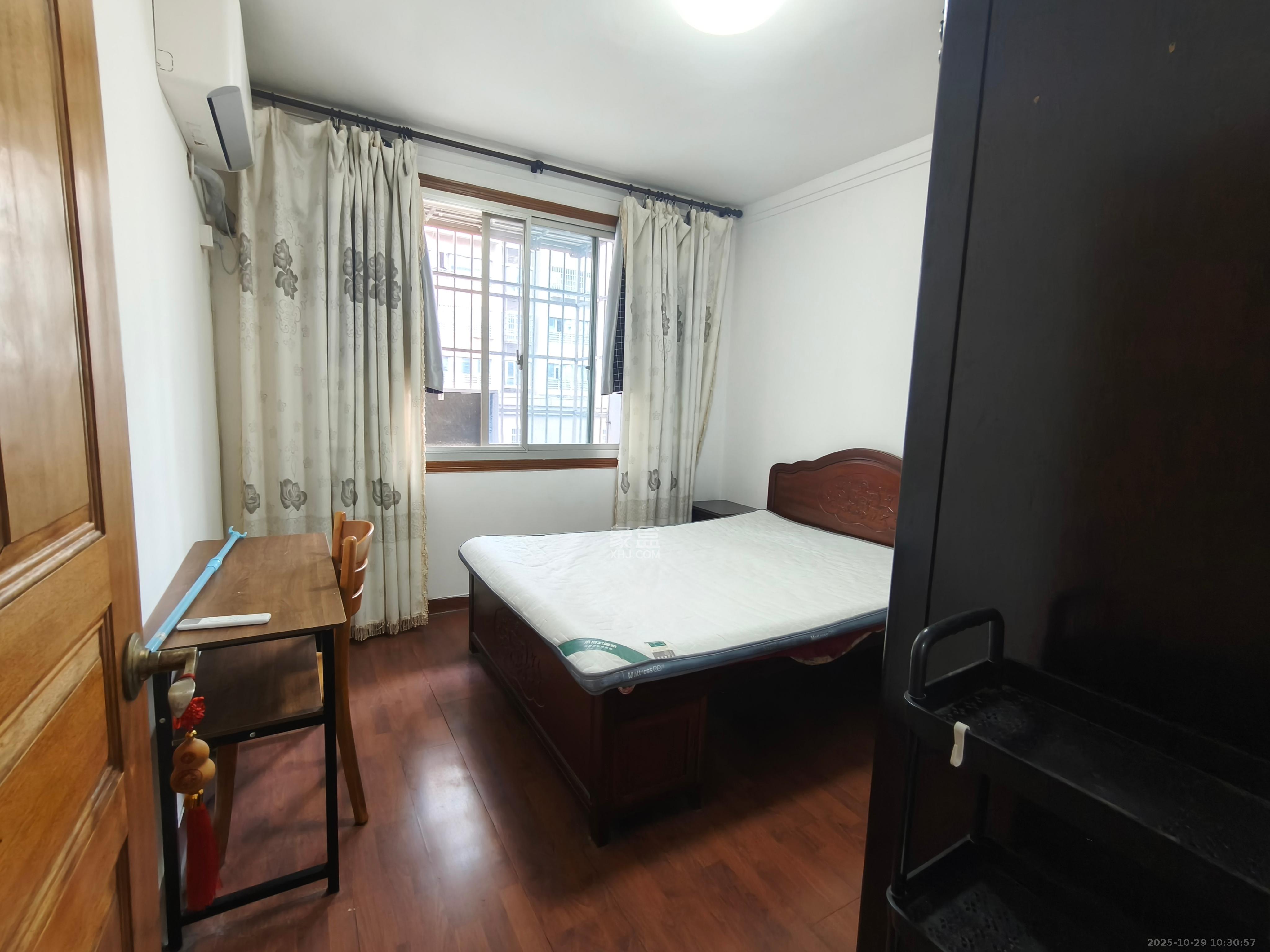 市一医院宿舍  2室1厅1卫    1900.0元/月 市一医院宿舍  2室1厅1卫    1900.0元/月室内图