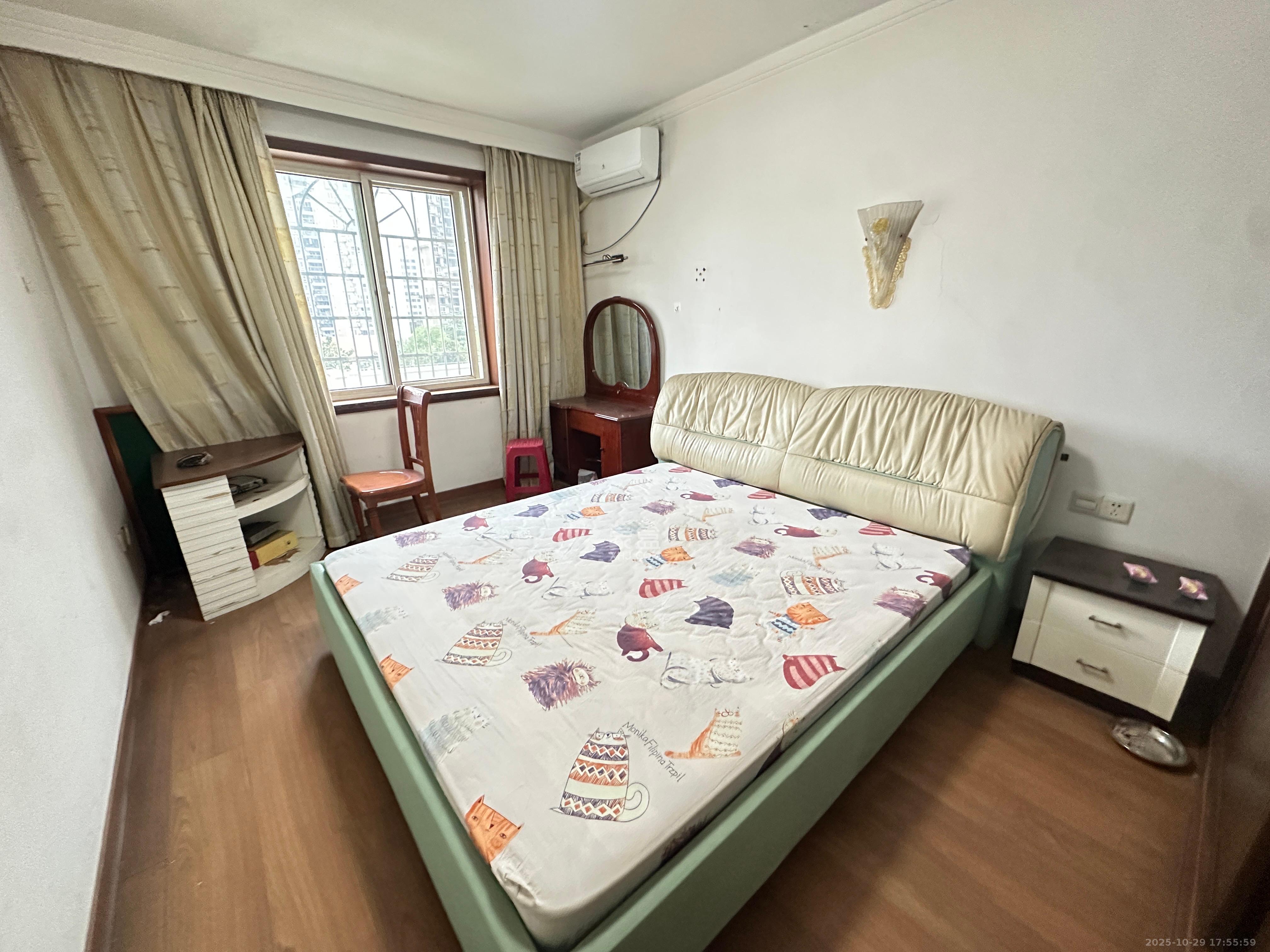 湖南石油化学工业局小区(侯家塘化工厅)  3室2厅1卫    2500.0元/月 湖南石油化学工业局小区(侯家塘化工厅)  3室2厅1卫    2500.0元/月室内图