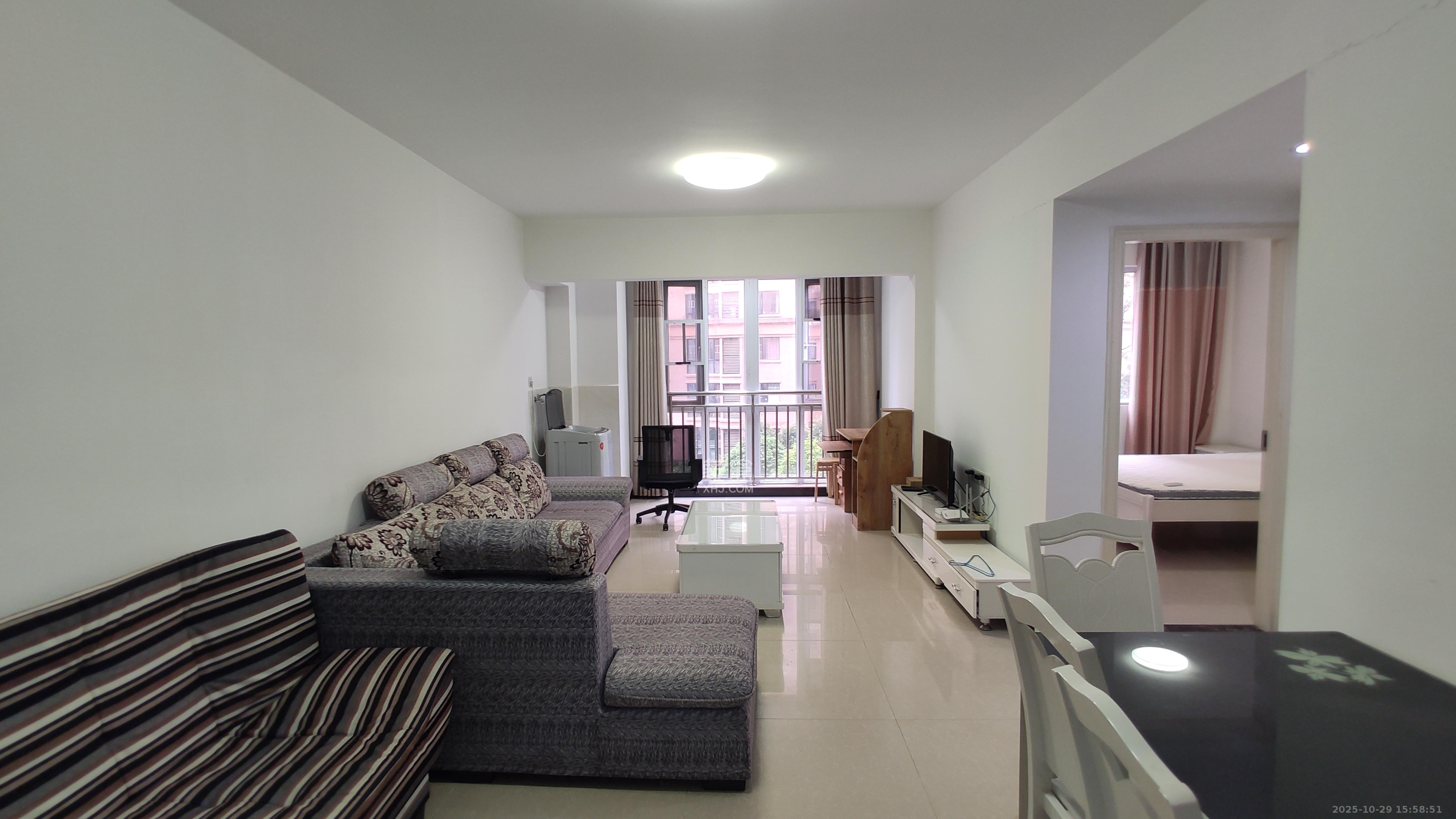 丽发新城 2室2厅1卫 1650.0元/月 丽发新城 2室2厅1卫 1650.0元/月室内图