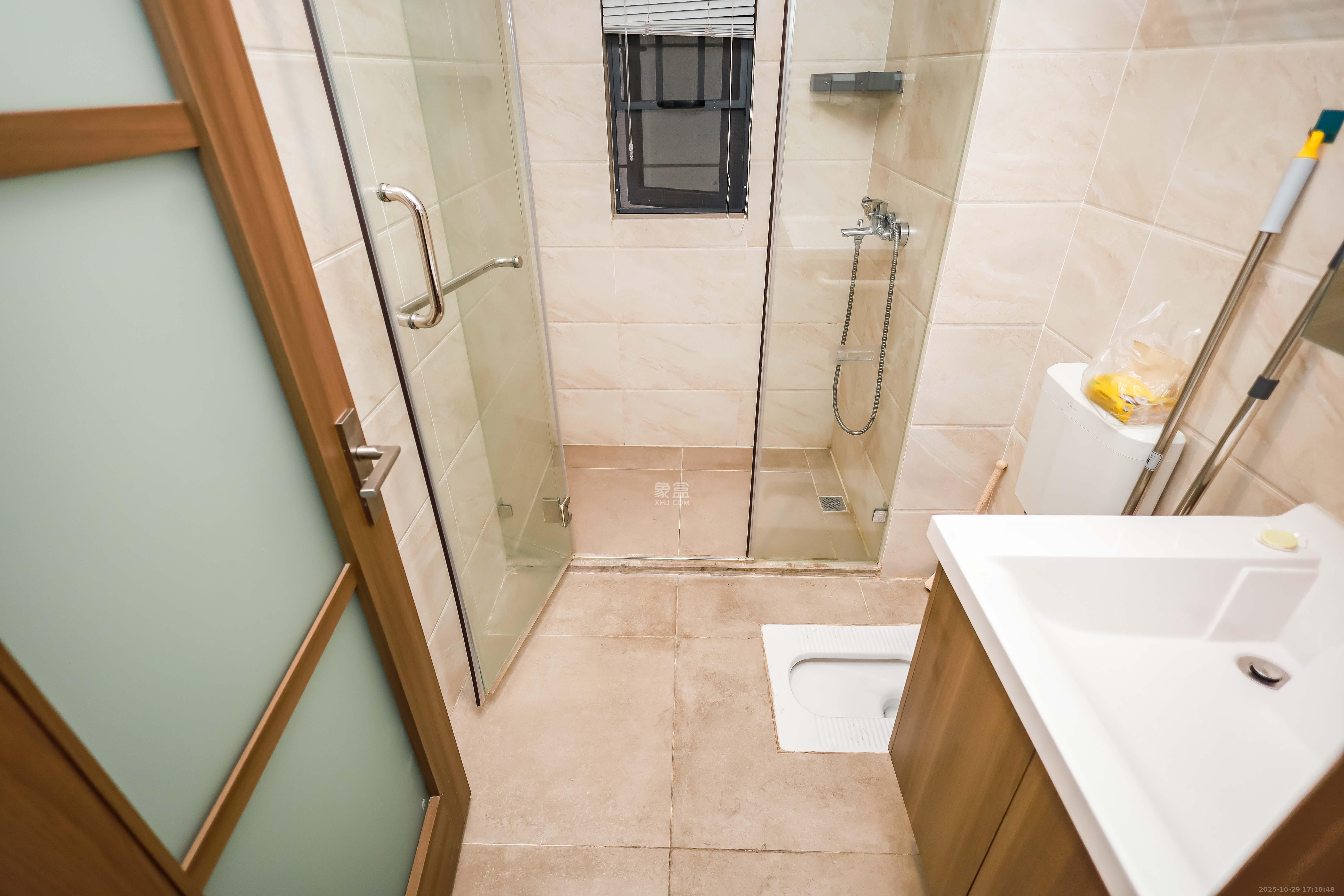 保利恒伟时光印象 4室2厅2卫 115.0万 保利恒伟时光印象 4室2厅2卫 115.0万卫生间