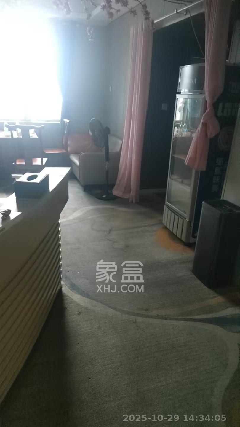 红星国际星城  1室0厅0卫    5500.0元/月