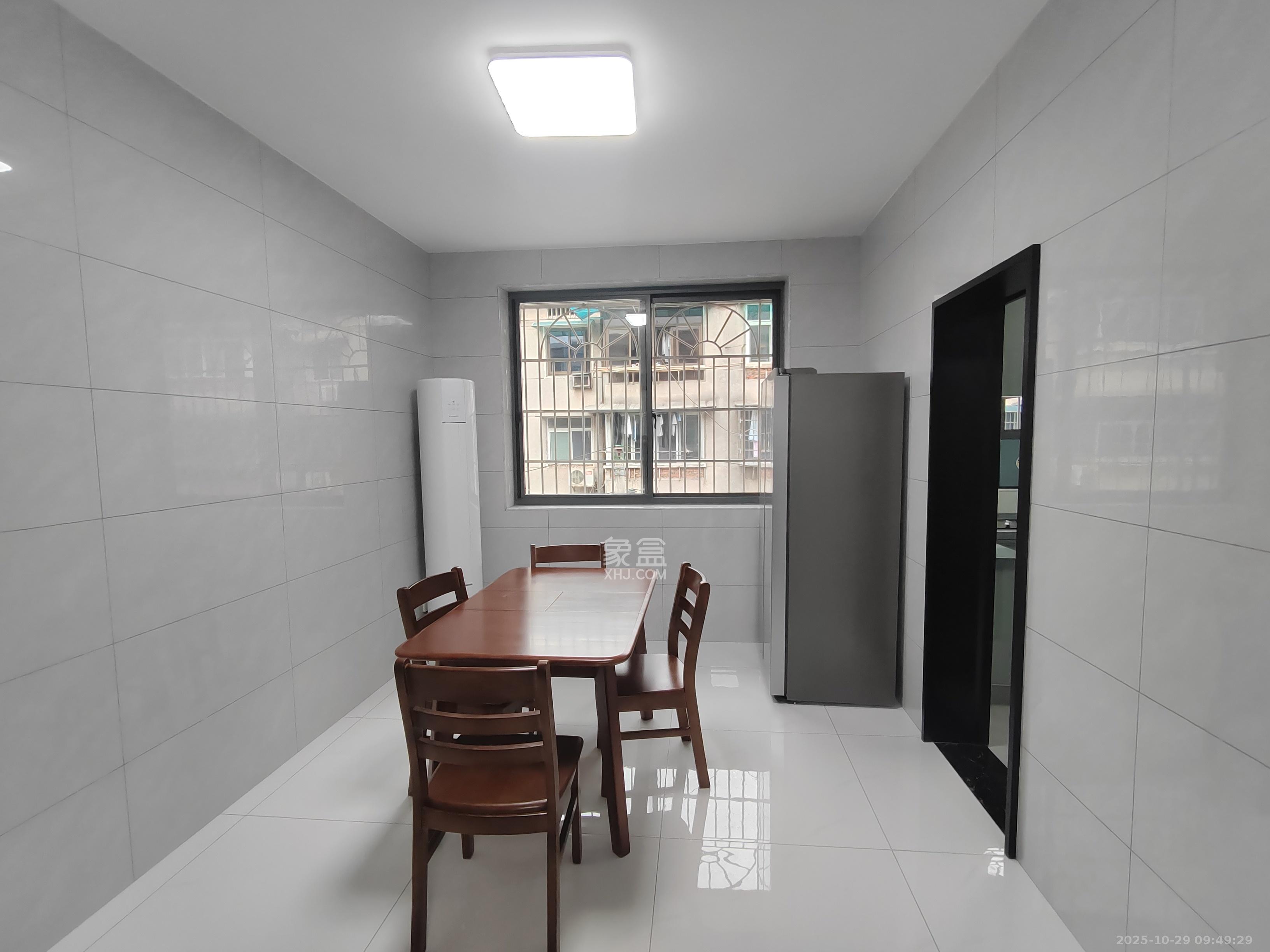 长沙市公路管理局机关宿舍 3室1厅1卫 2800.0元/月 长沙市公路管理局机关宿舍 3室1厅1卫 2800.0元/月室内图