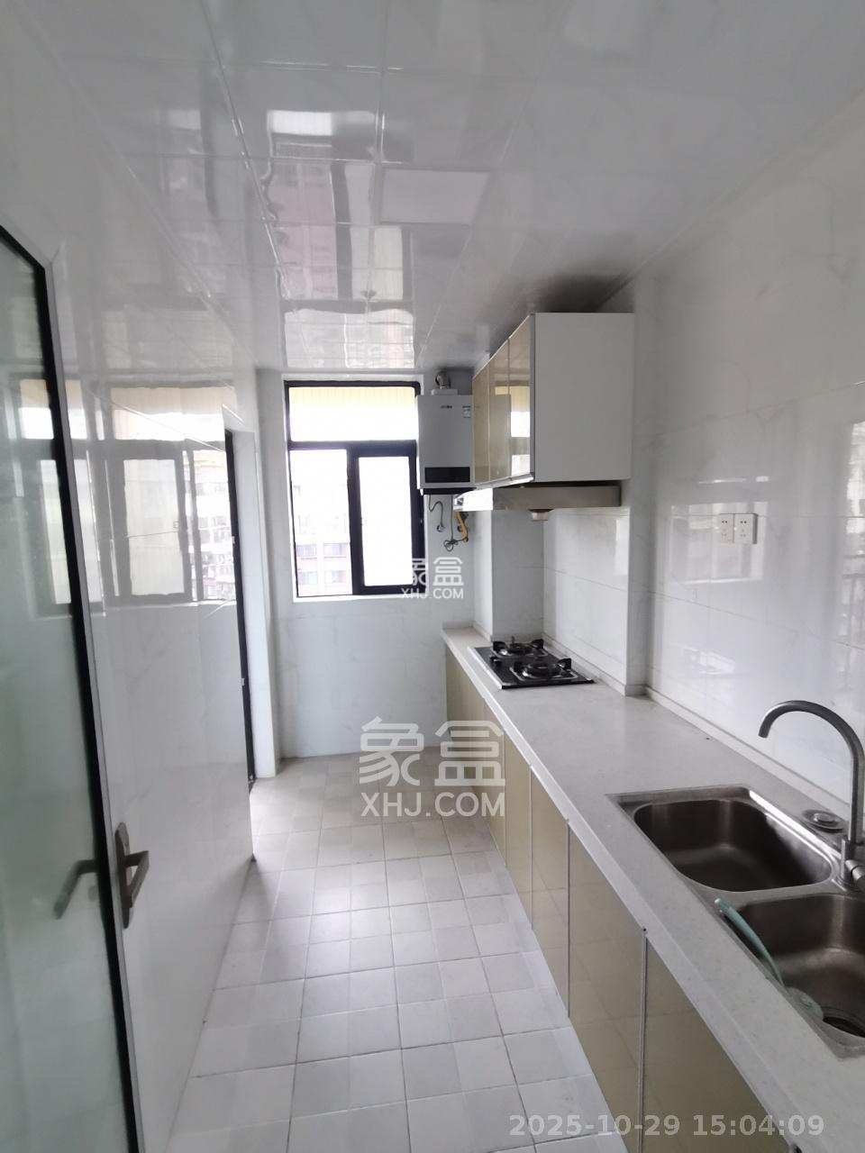 夏威夷碧水春城(碧桂园城市花园)  4室2厅2卫    2600.0元/月 夏威夷碧水春城(碧桂园城市花园)  4室2厅2卫    2600.0元/月室内图