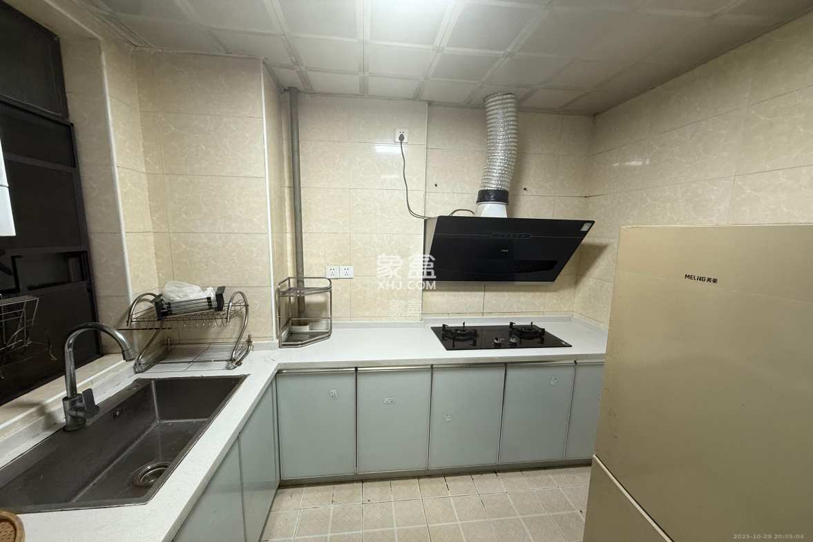 七里香榭 3室2厅1卫 1800.0元/月 七里香榭 3室2厅1卫 1800.0元/月室内图