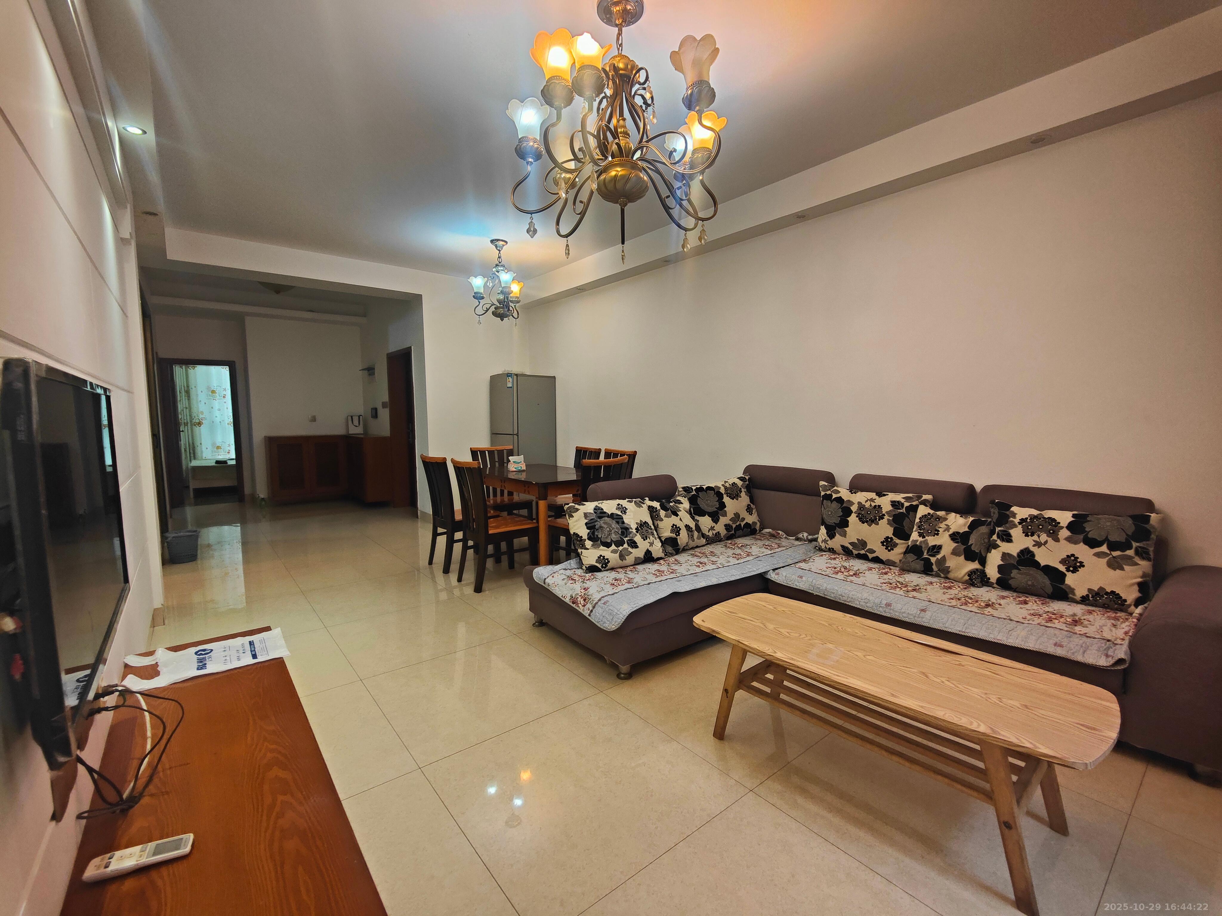 尚格名城香榭丽舍 3室2厅1卫 1400.0元/月 尚格名城香榭丽舍 3室2厅1卫 1400.0元/月室内图