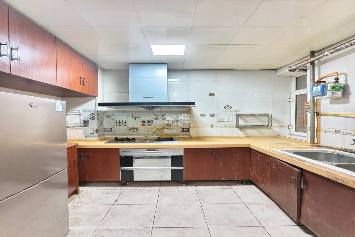 金色山庄  2室2厅1卫    2200.0元/月 金色山庄  2室2厅1卫    2200.0元/月室内图